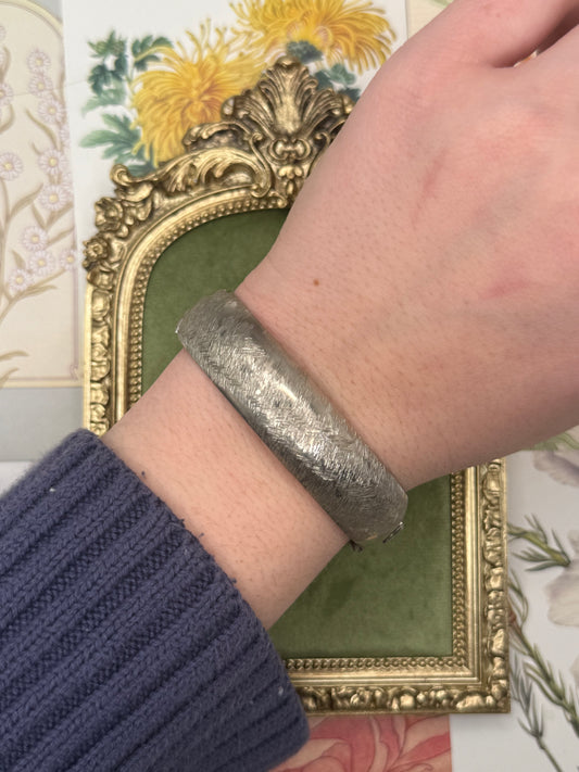 Vintage Silver Tone Hinged Bangle