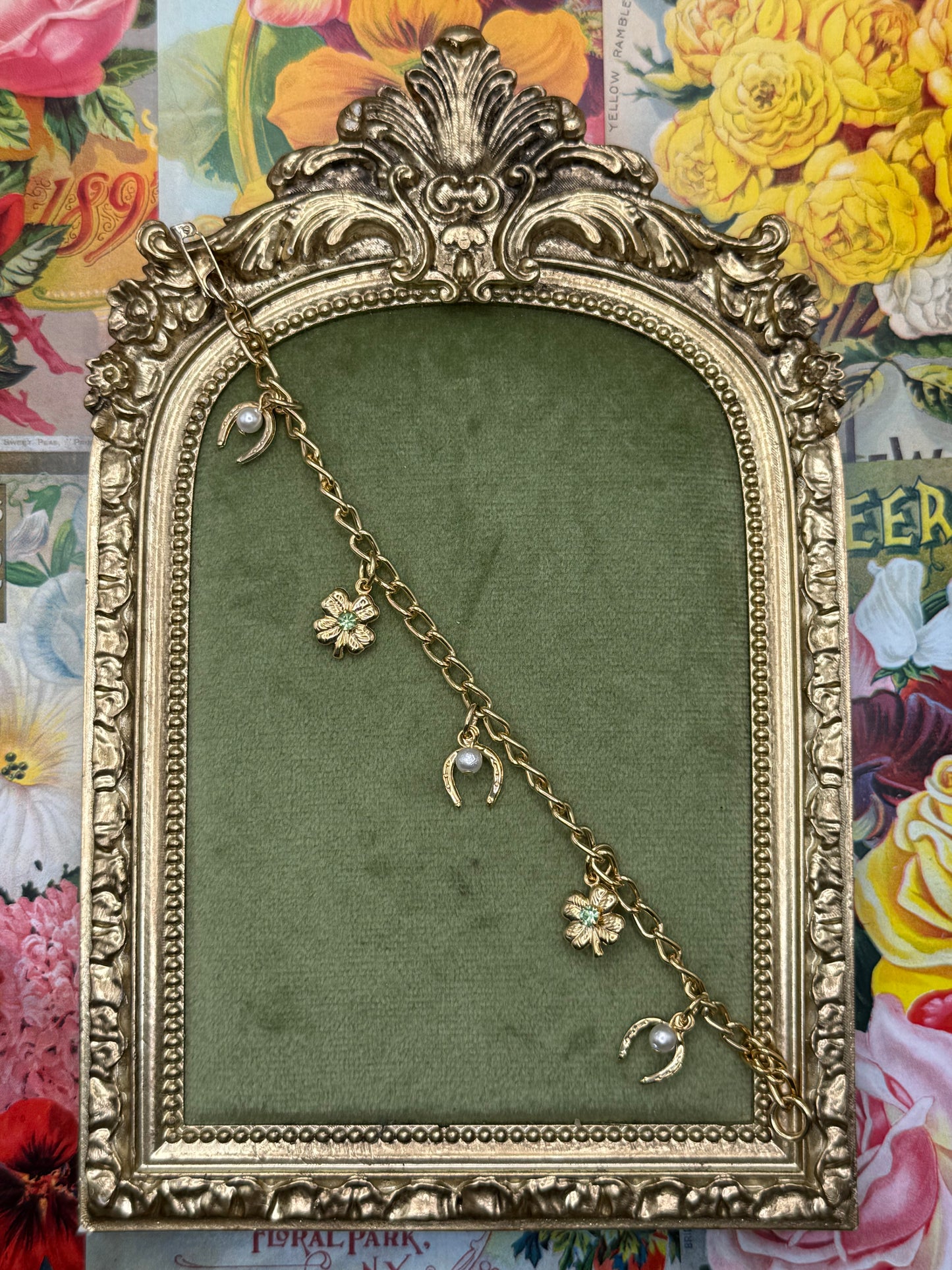 Vintage Gold Tone Dainty Charm Bracelet 6.25”