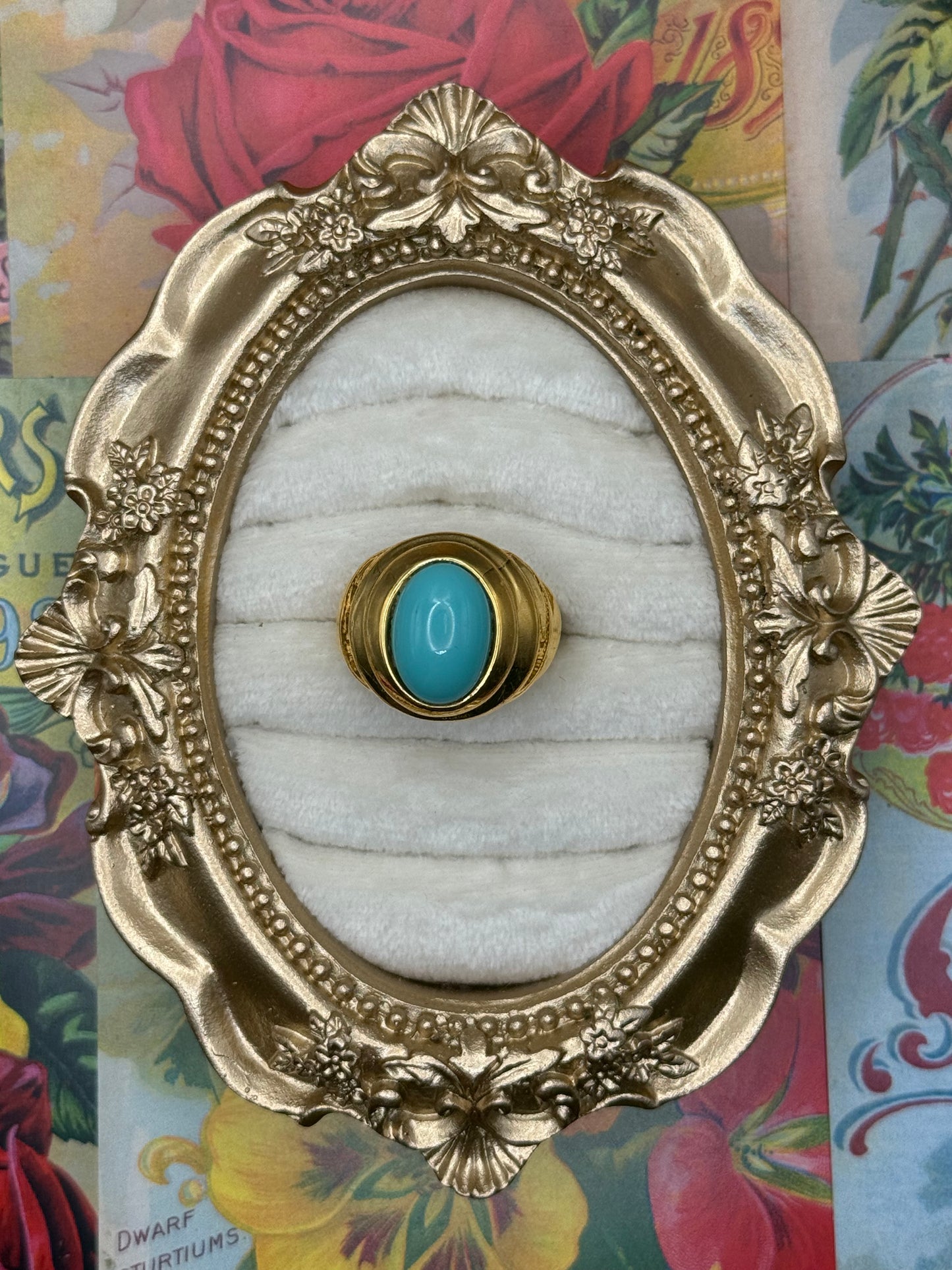Vintage Gold Tone Chunky Ring Size 7.75
