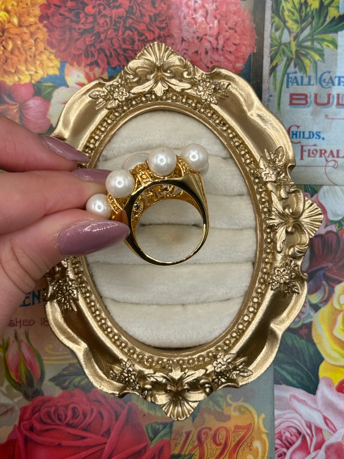 Vintage Gold Tone Chunky Pearl Ring Size 10
