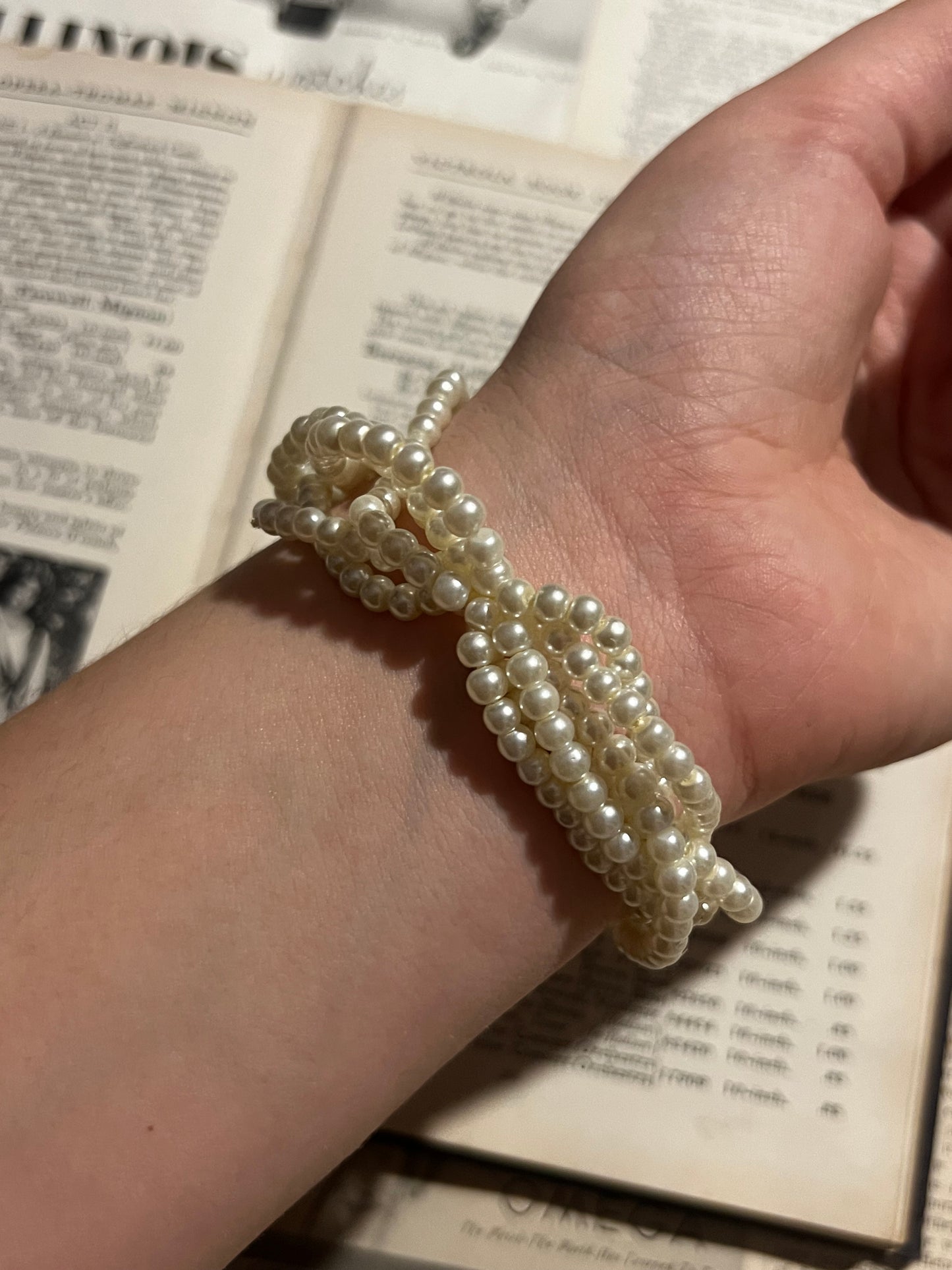 gold tone pearl strand band vintage watch