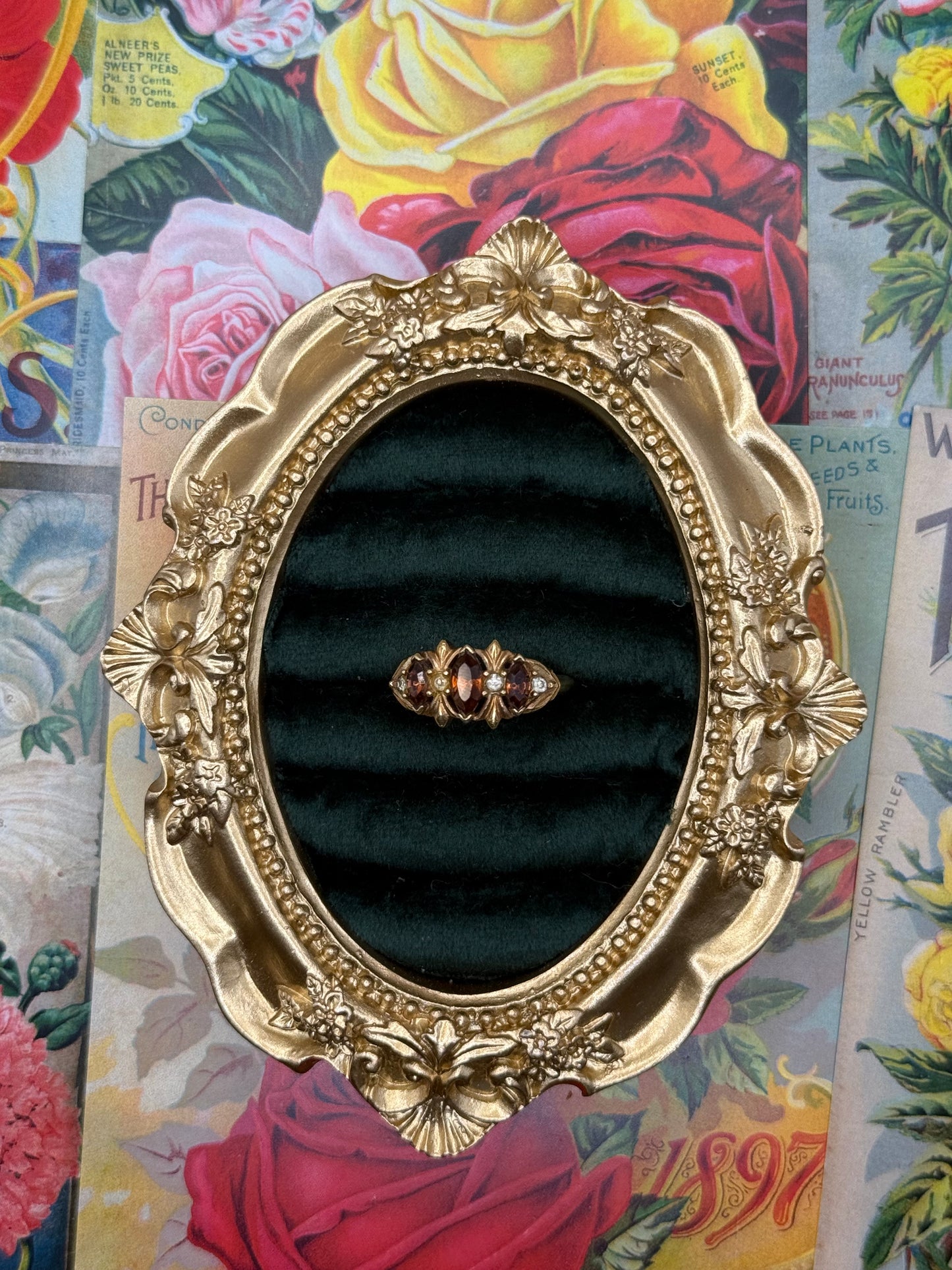 Vintage Gold Tone Avon Ring Size 8.25