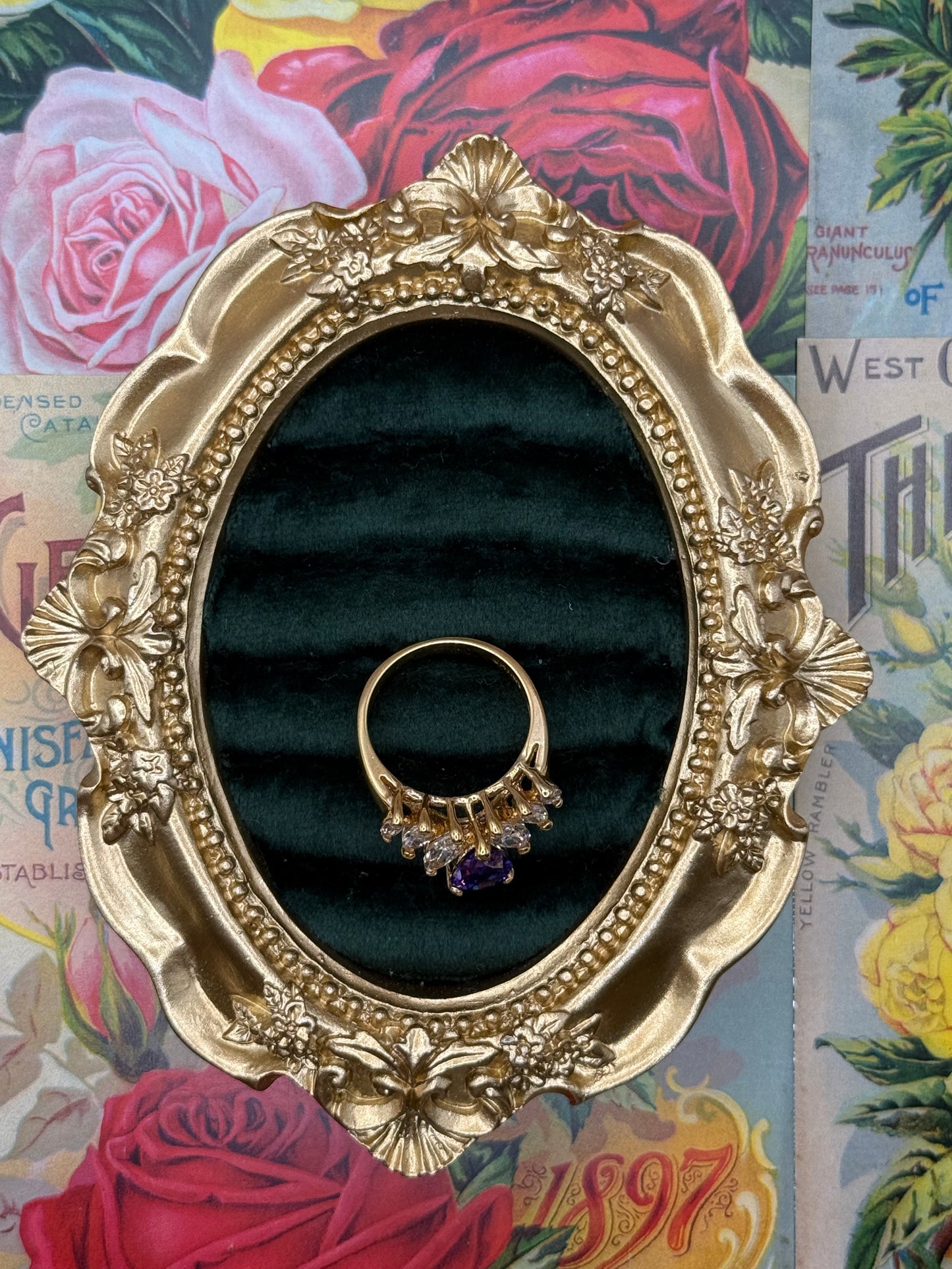 Vintage Gold Tone Old Stock Ring Size 8