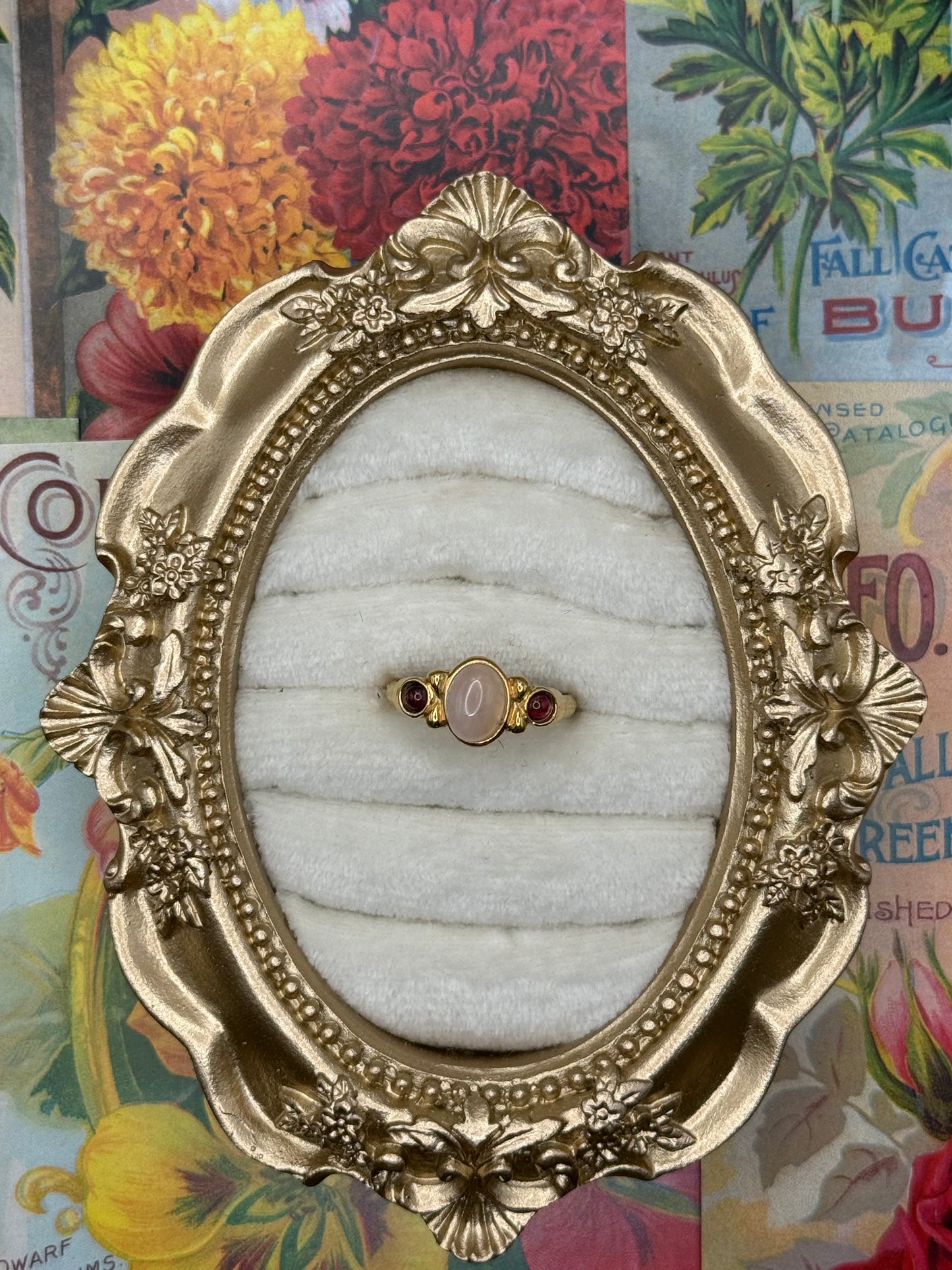 Vintage Gold Tone Avon Ring Size 8