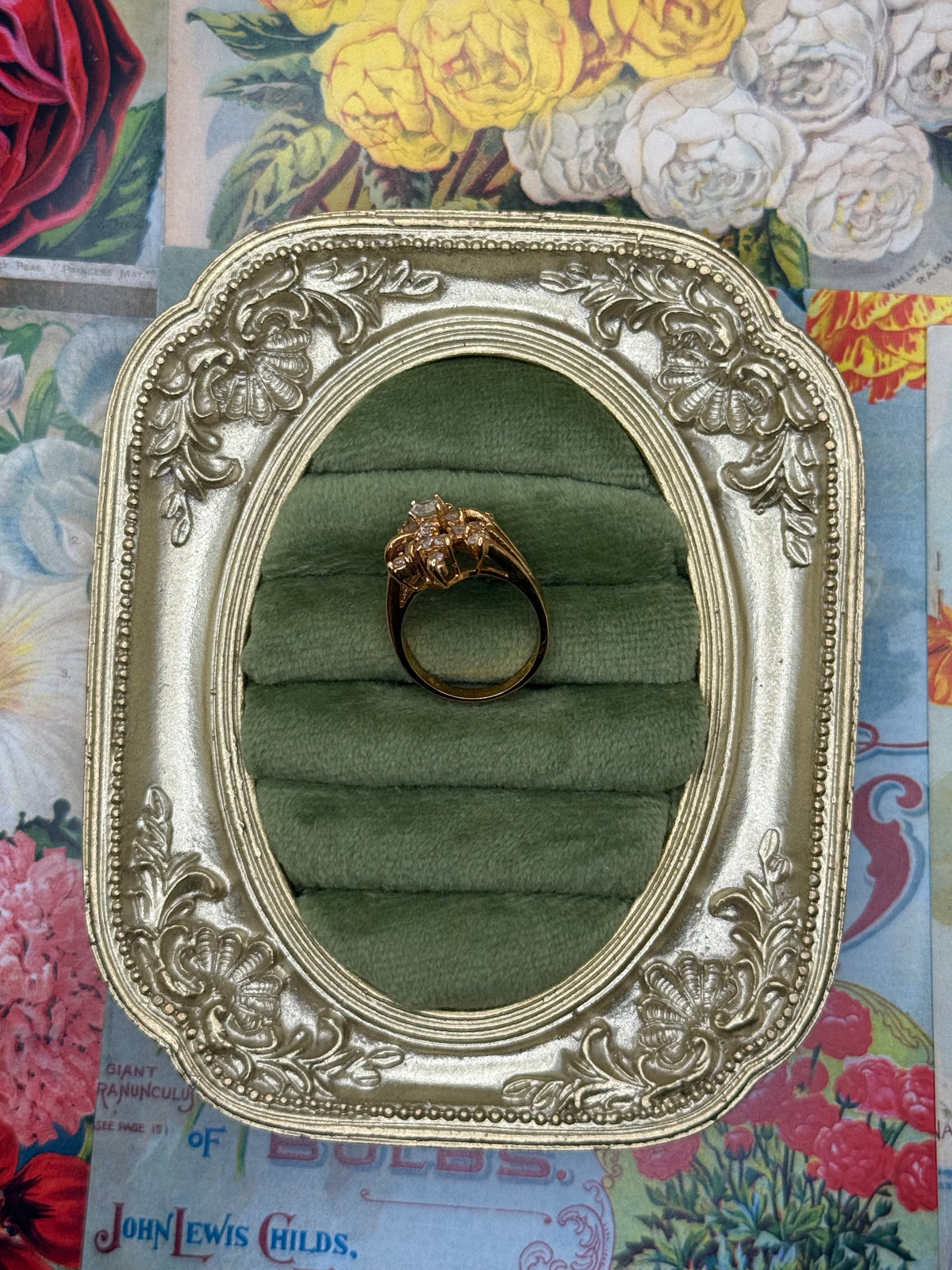 Vintage Gold Tone Ring Size 5