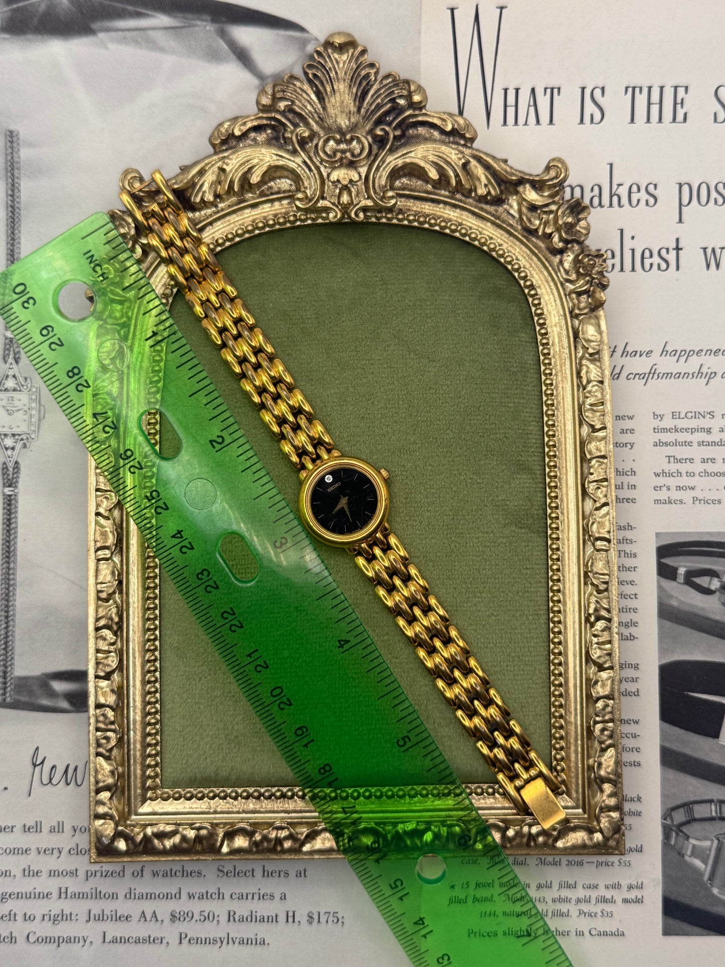 Working Vintage Gold Tone Black Dial Seiko Watch