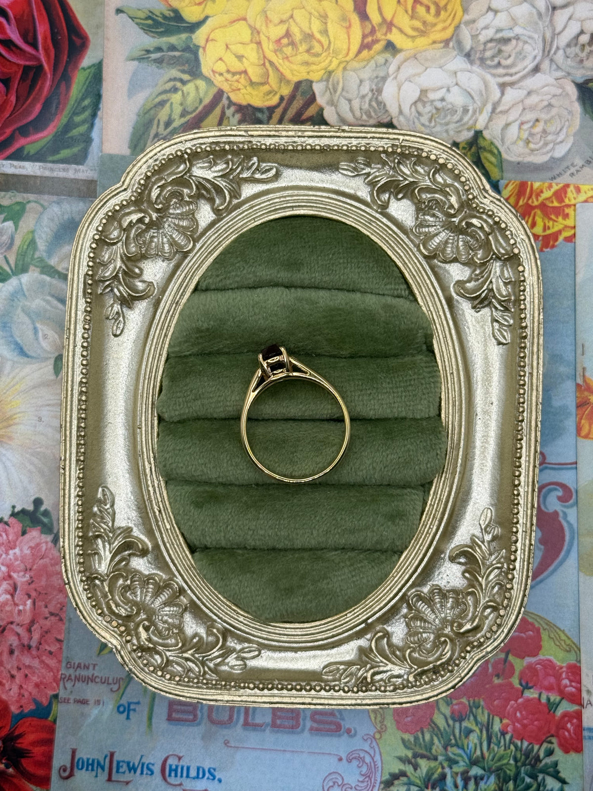 Vintage Gold Tone Dainty Ring Size 8