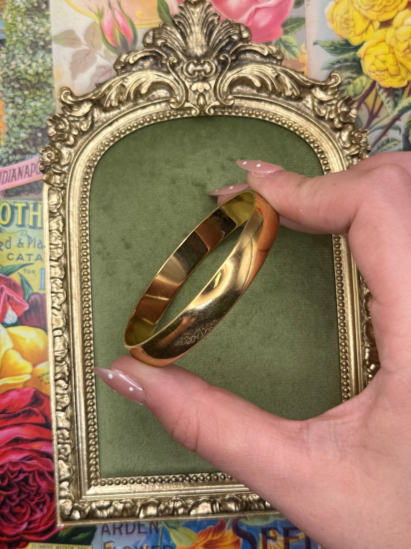 Vintage Gold Tone Monet Bangle 7.5”