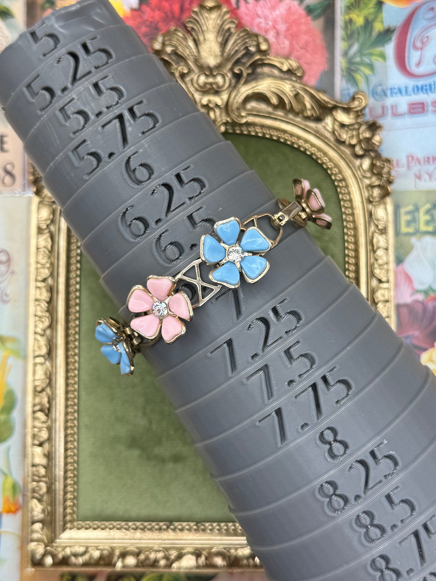 Vintage Gold Tone Floral Bracelet 6.75”