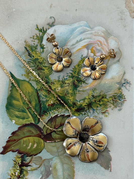 damascene gold tone floral earrings and necklace set