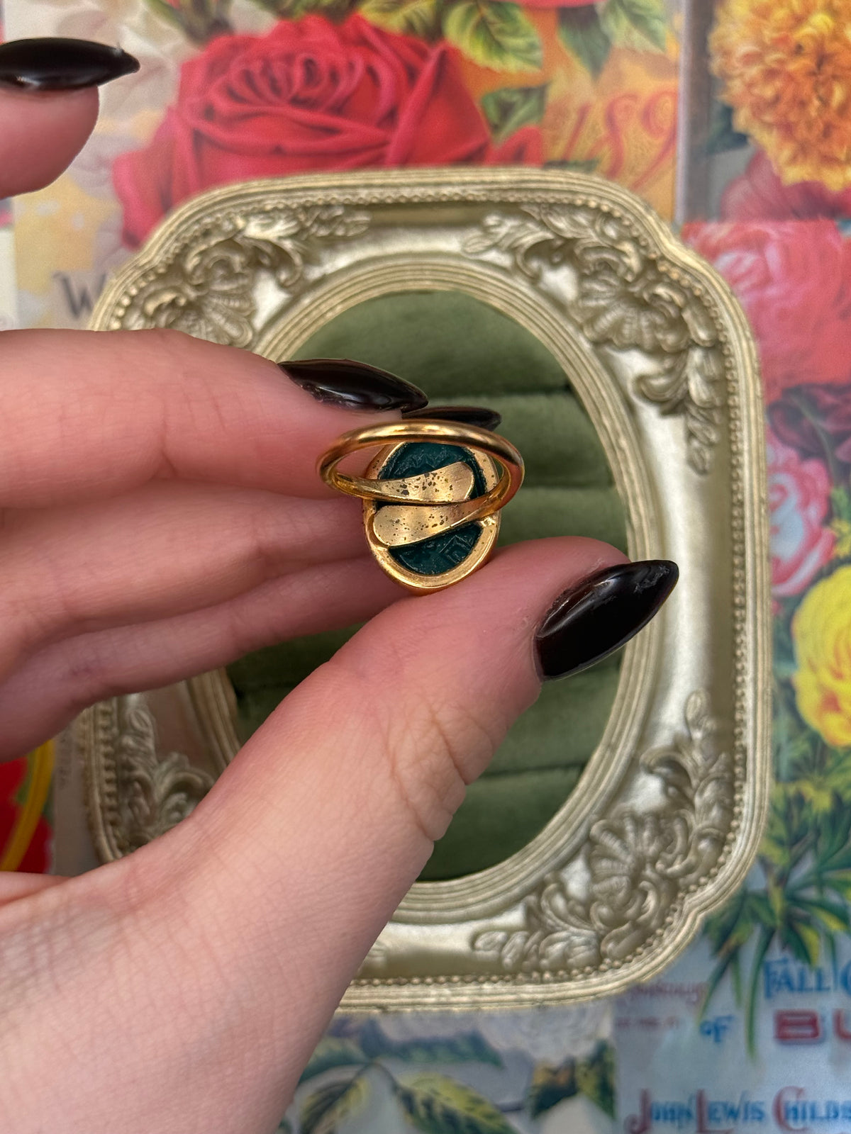 Vintage Gold Tone Green Scarab Ring Size 5.5