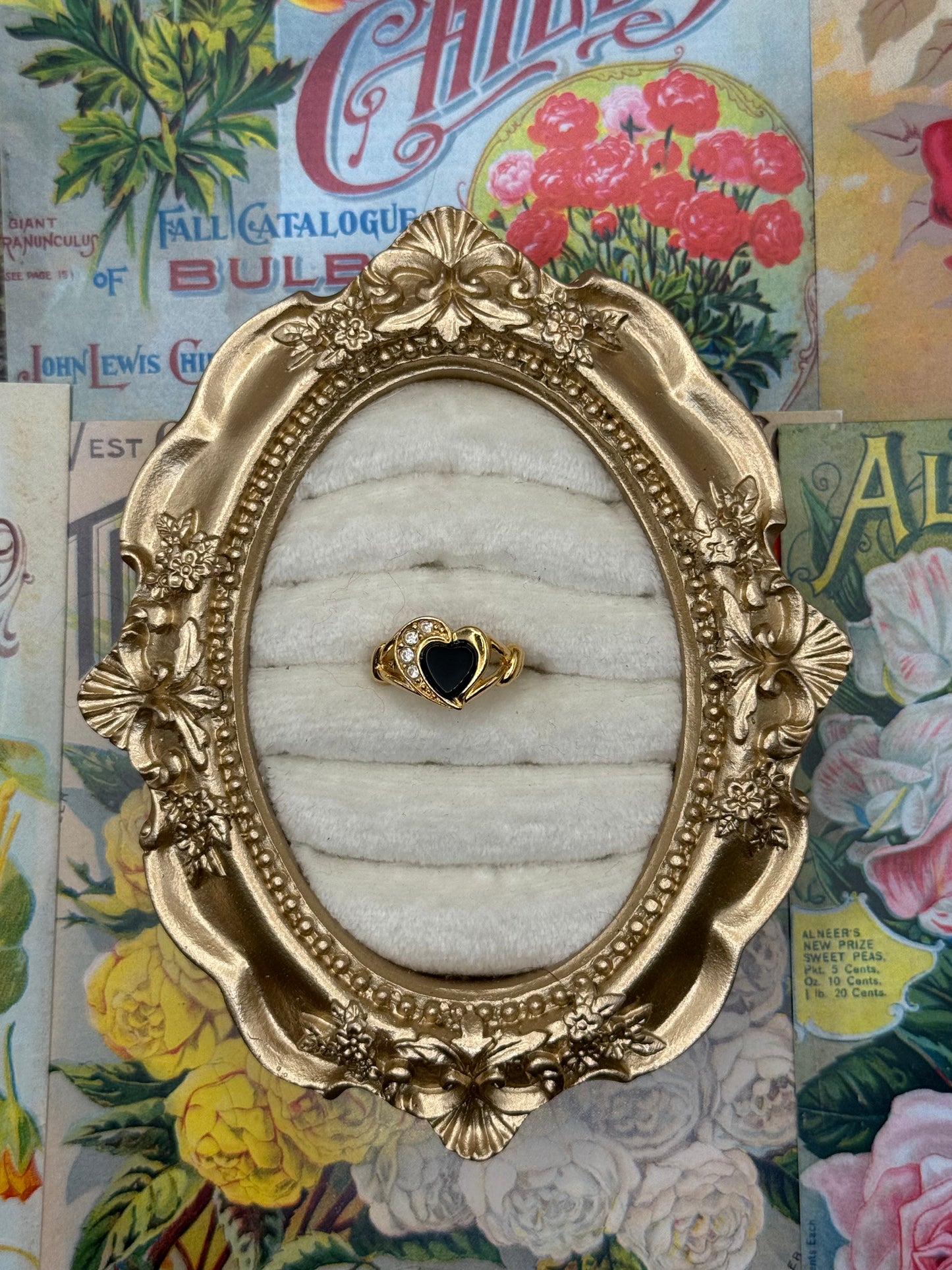 Vintage Gold Tone Avon Ring Size 4