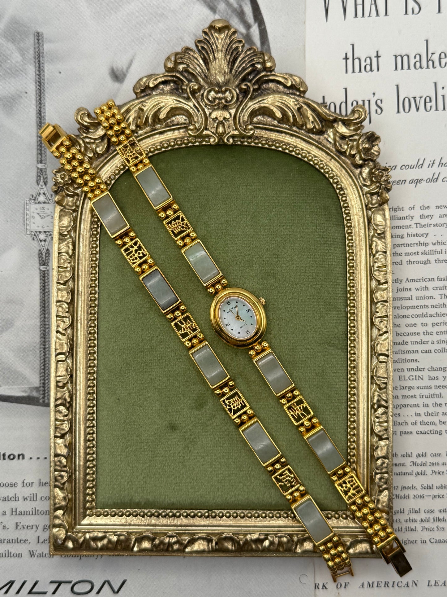 Working Vintage Gold Tone Green Jade Watch Set