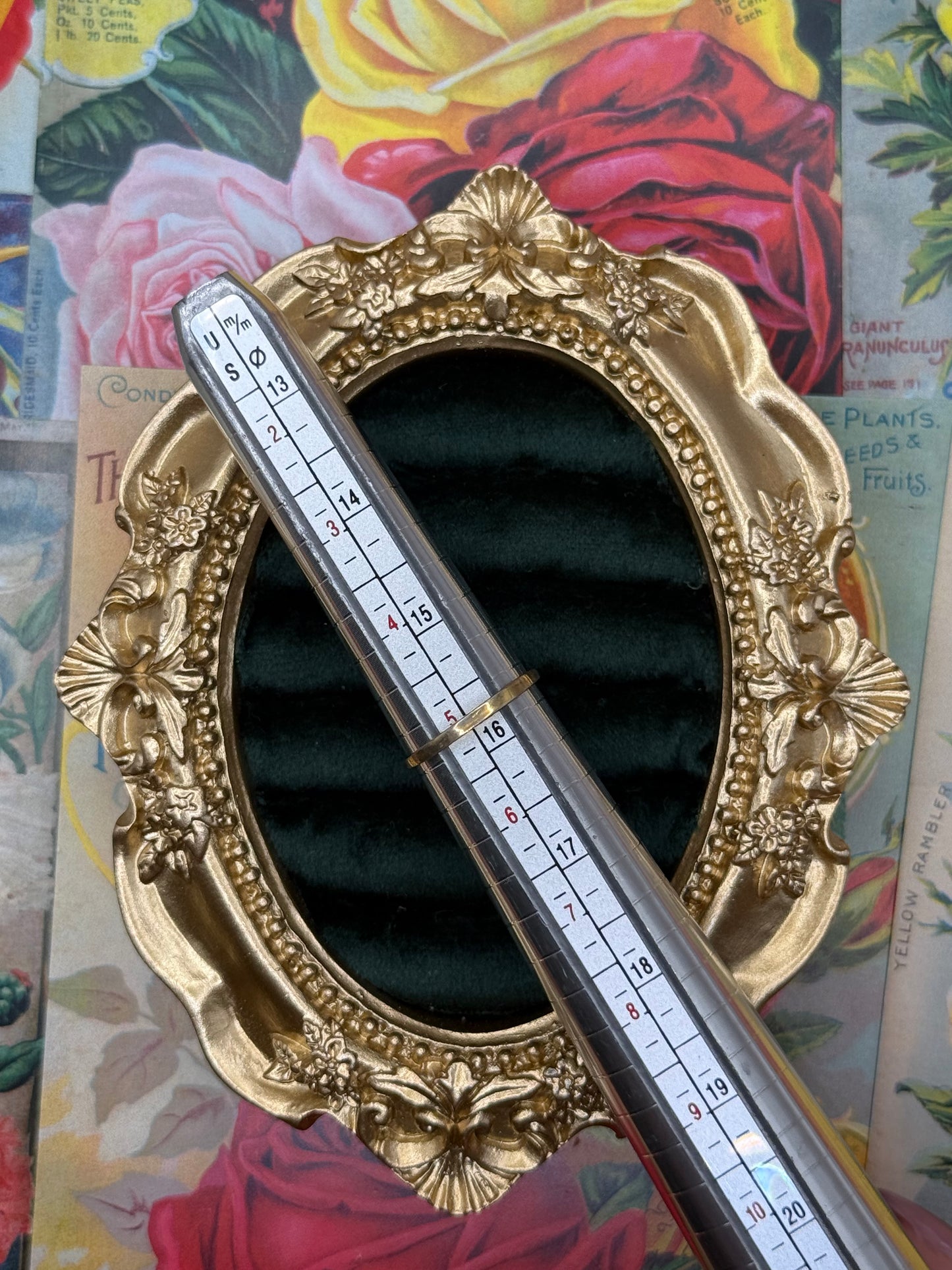 Vintage Gold Tone Dainty Ring Size 5