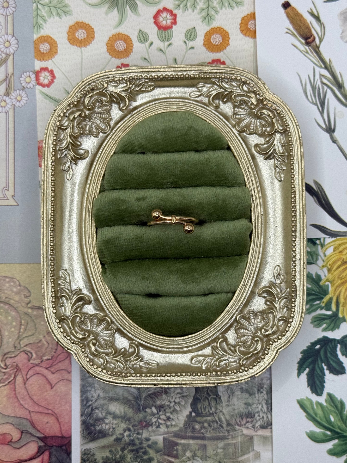 Vintage Gold Tone Ball Ring Size 3.75