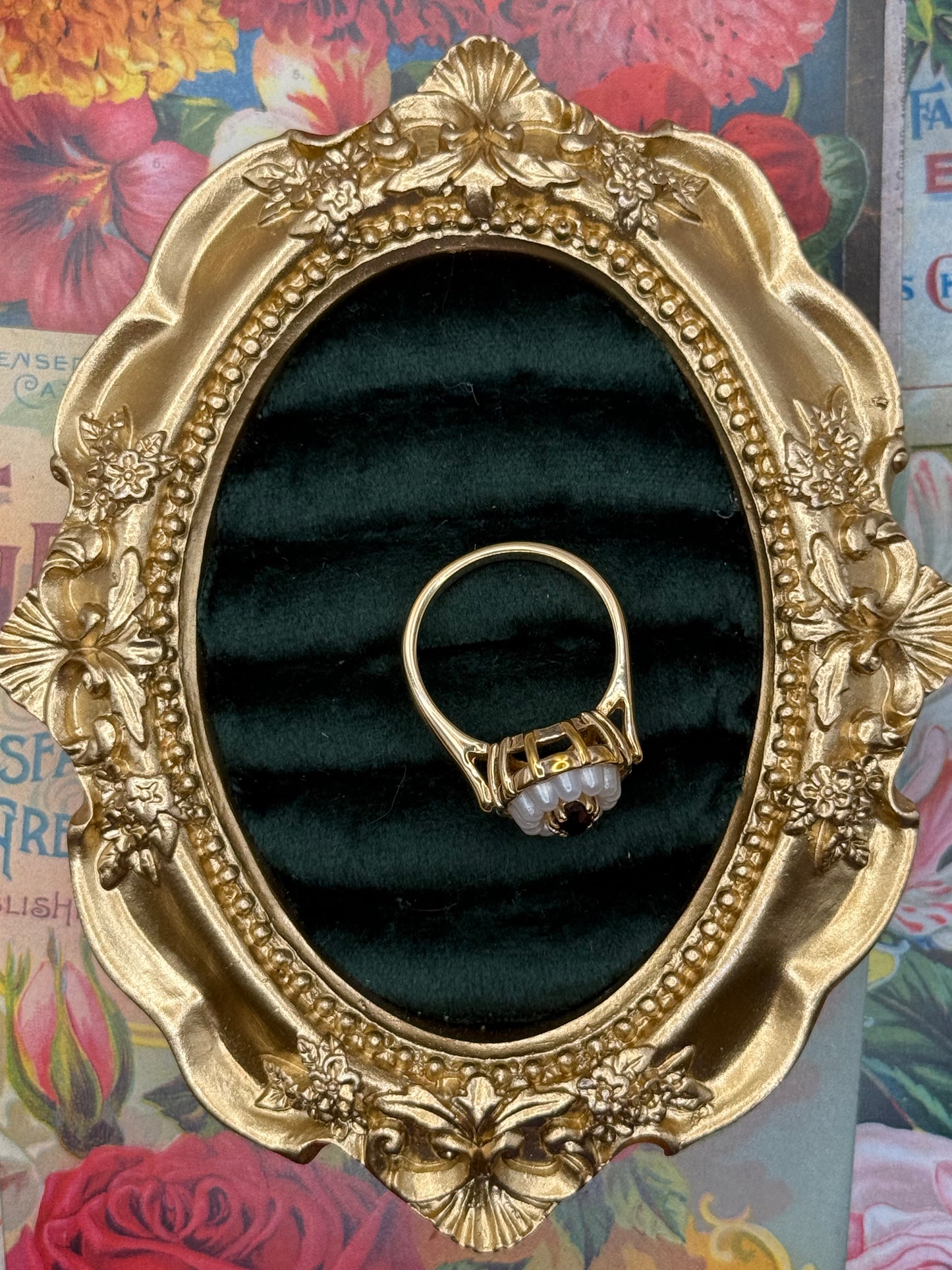 Vintage Gold Tone Avon Ring Size 9