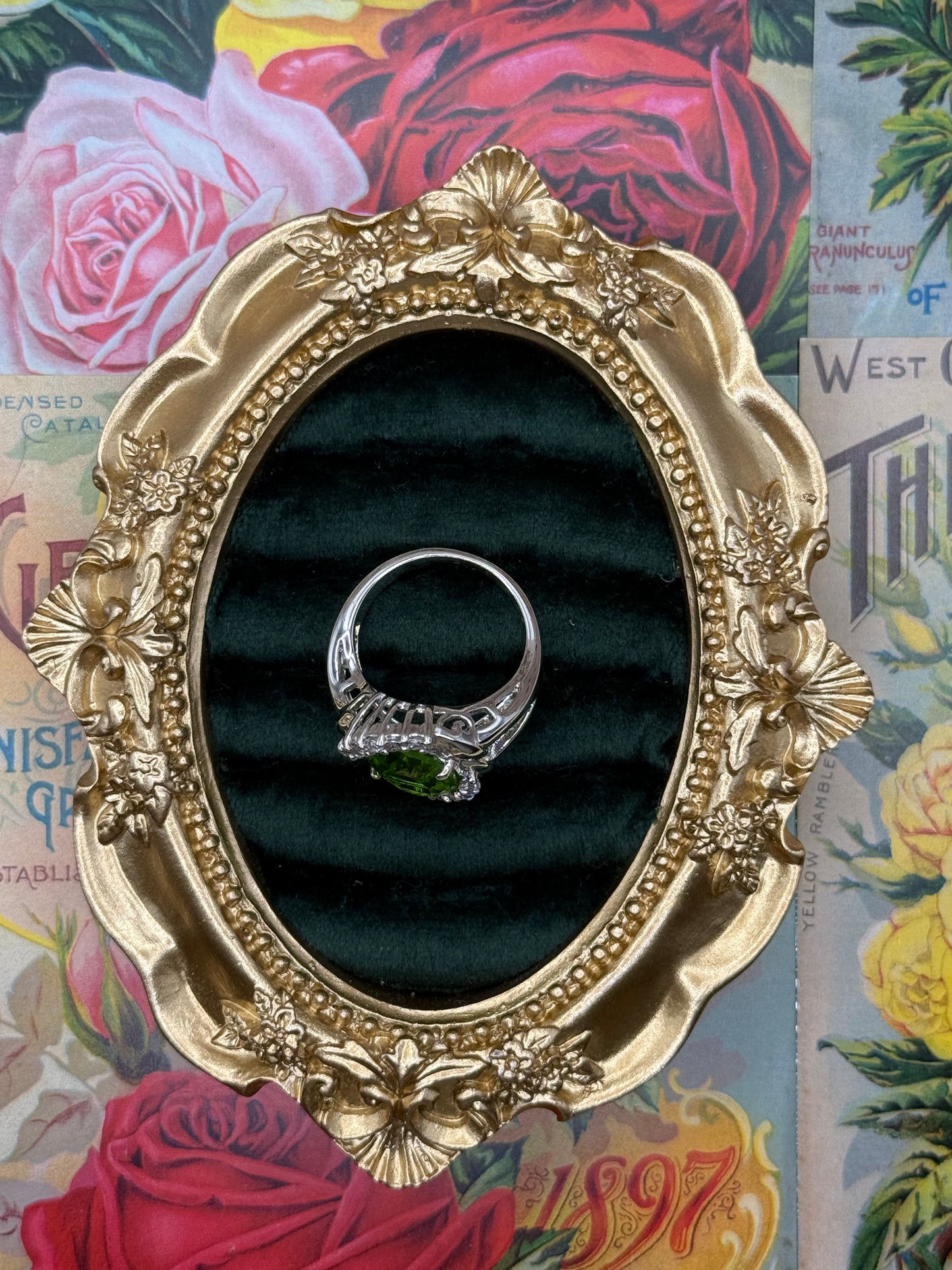 Vintage Silver Tone Old Stock Ring Size 9
