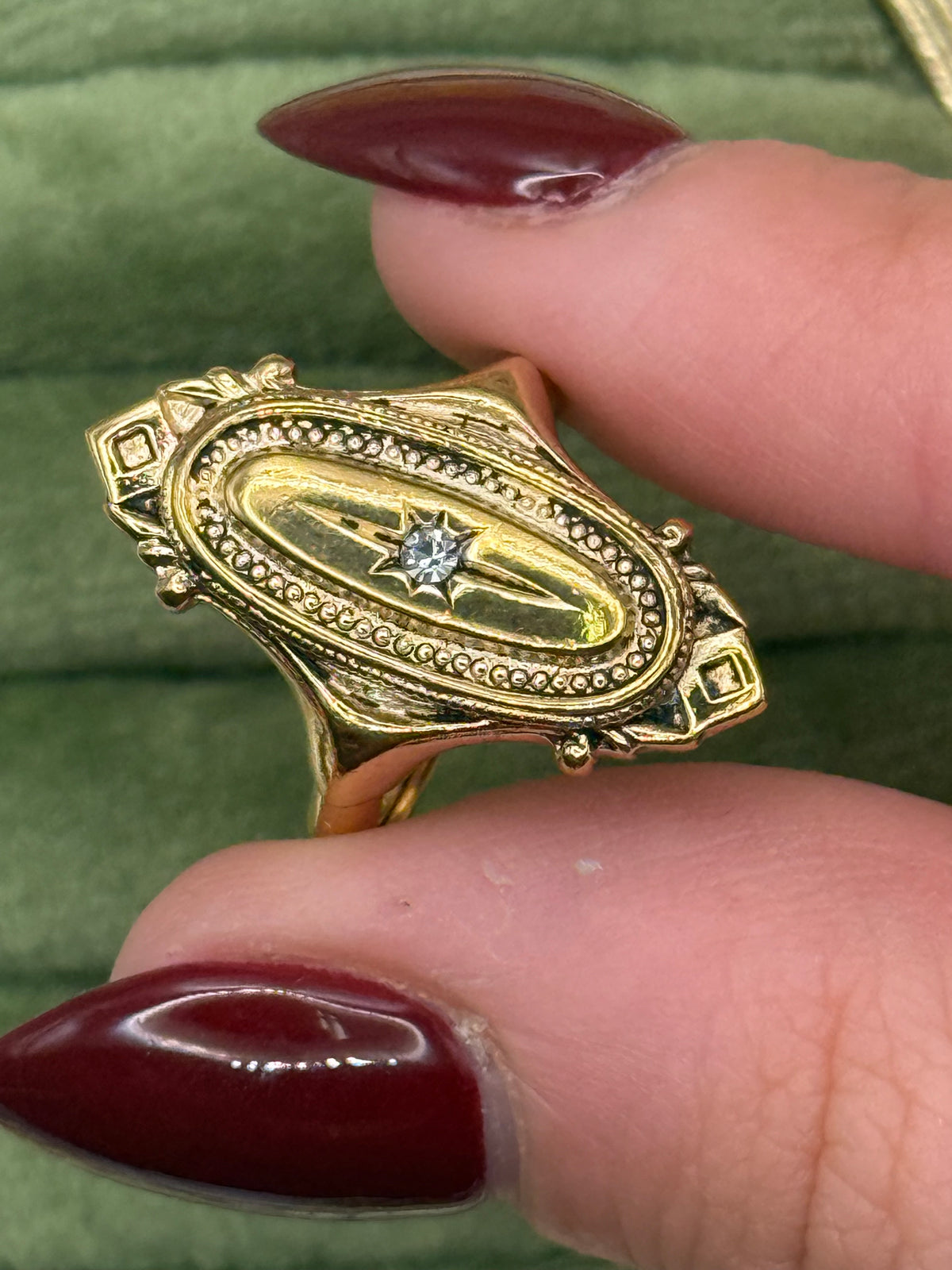Vintage Gold Tone Avon Kensington Ring Size 6.5