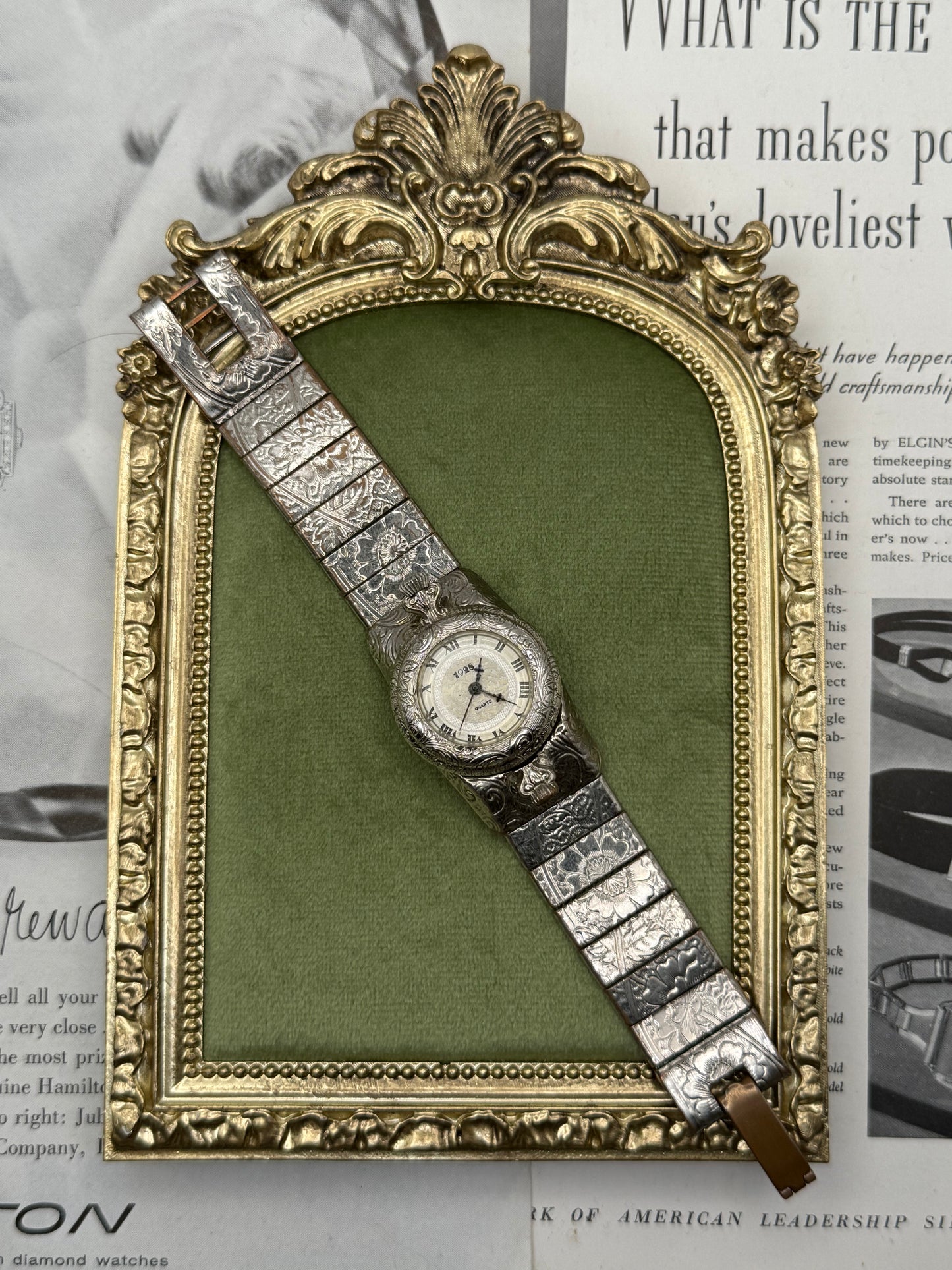 Working Vintage Silver Tone Intricate Watch