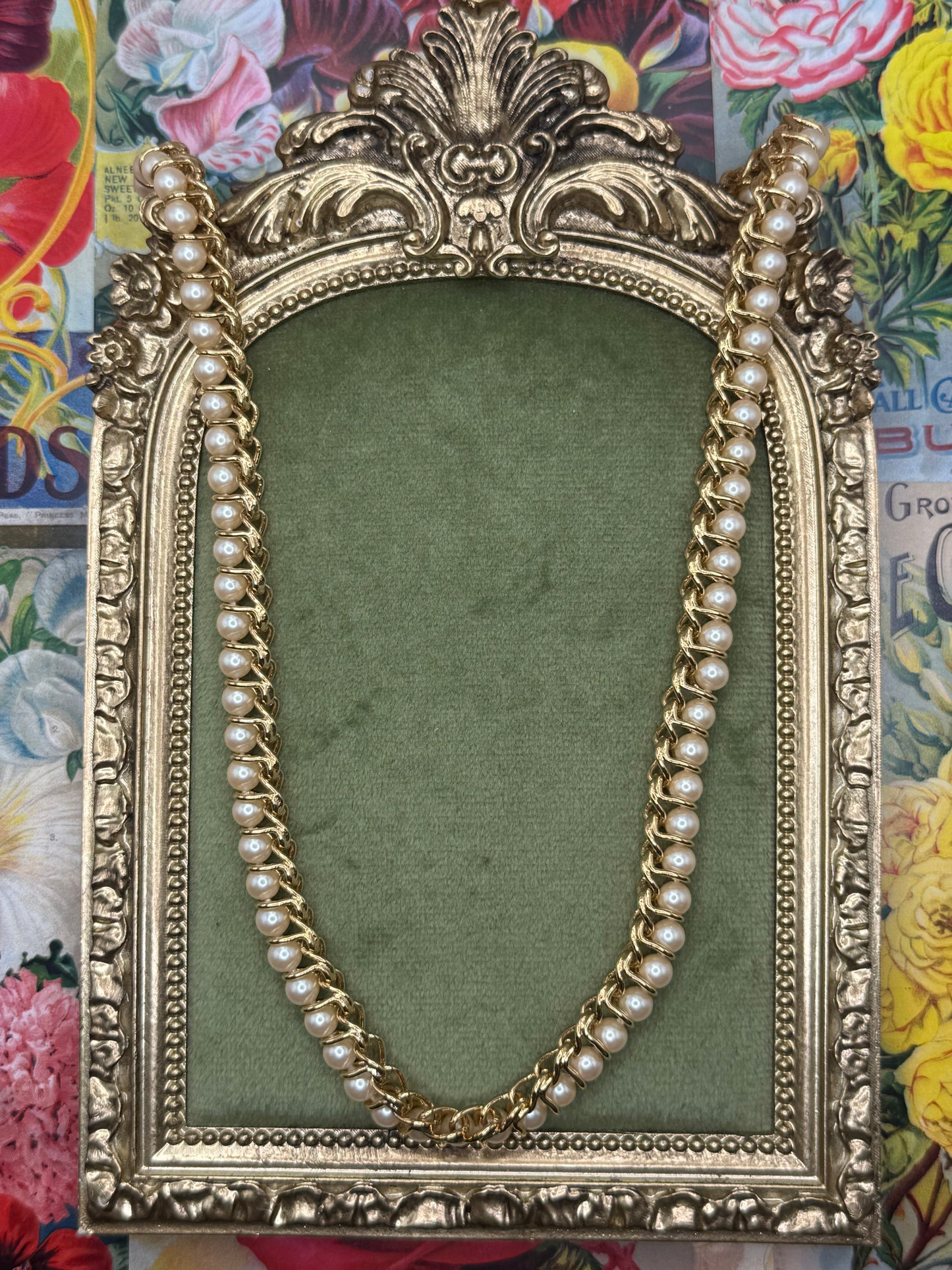 Vintage Gold Tone Monet Pearl Necklace 18”