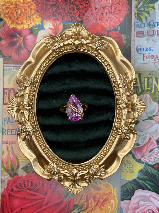 Vintage Gold Tone Old Stock Ring Size 6