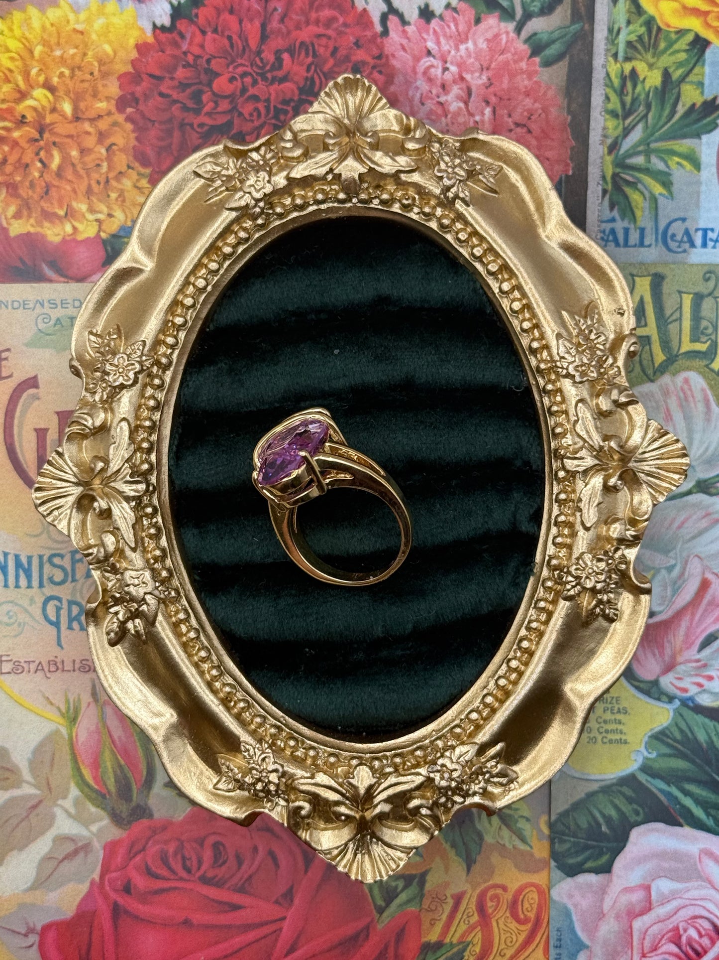 Vintage Gold Tone Old Stock Ring Size 6