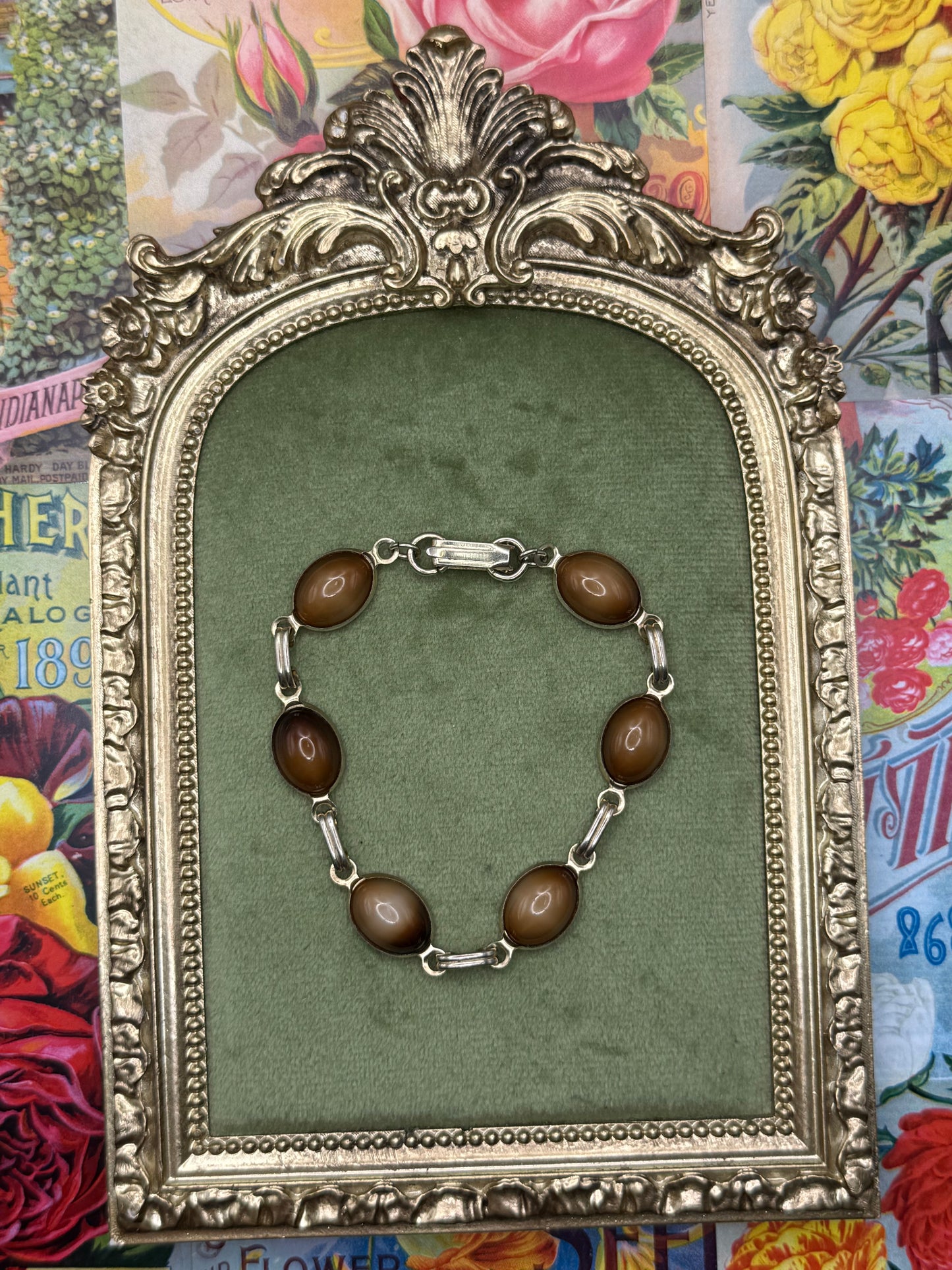 Vintage Brown Cabochon Bracelet 6.75”
