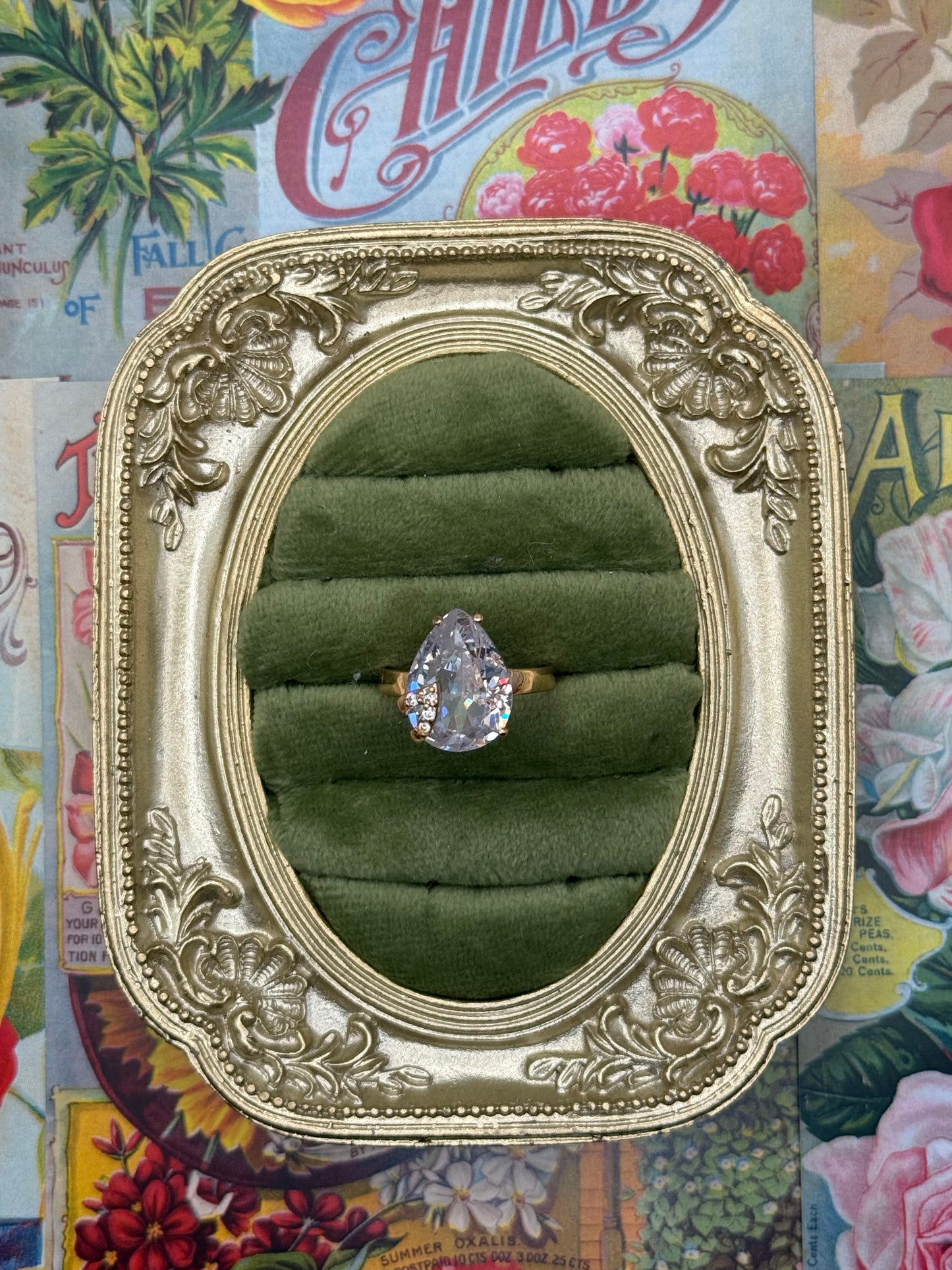 Vintage Gold Tone Gemstone Ring Size 7.75