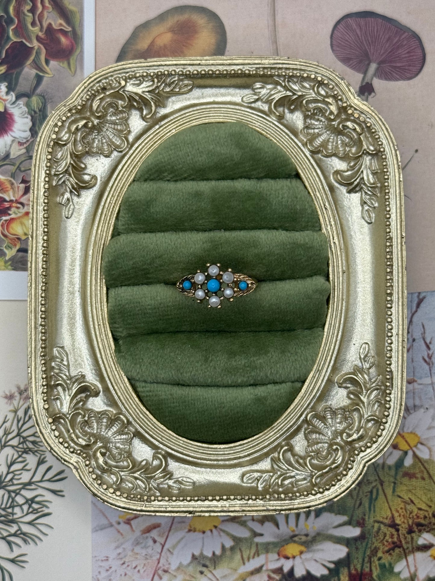 Vintage Gold Tone Avon Dainty Ring Size 5
