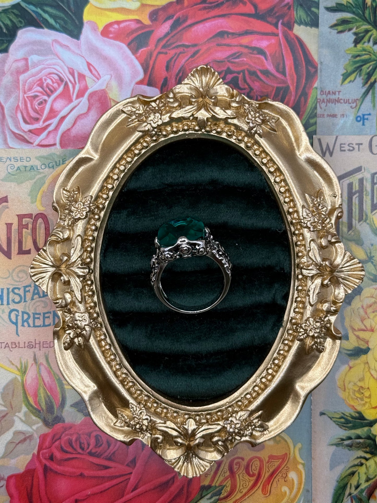 Vintage Silver Tone Old Stock Ring Size 8