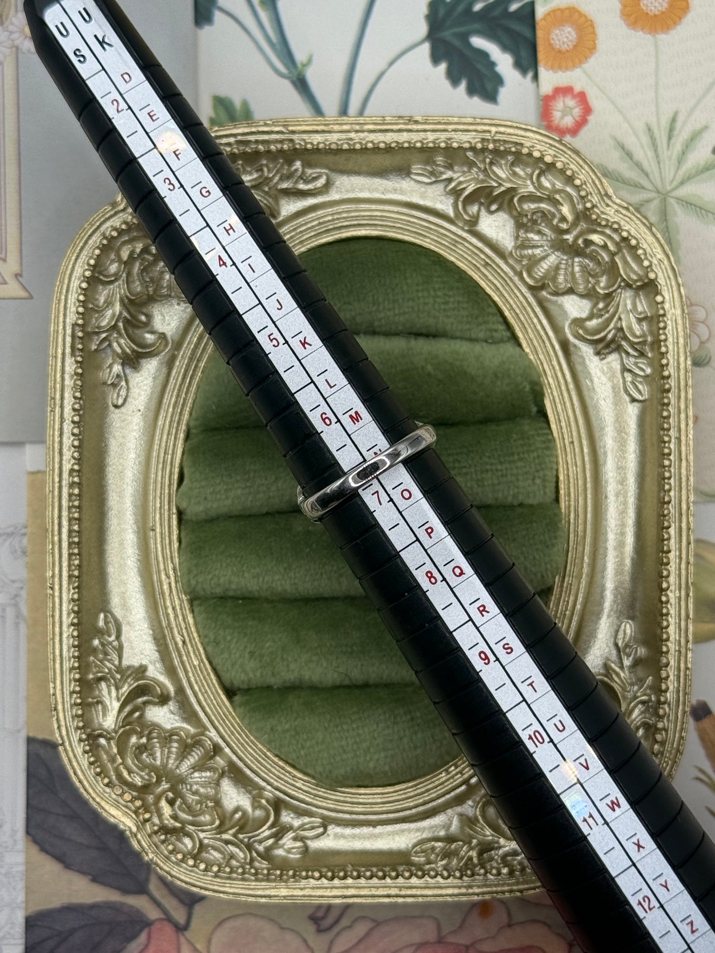 Vintage Silver Tone Old Stock Gemstone Ring Size 6.75