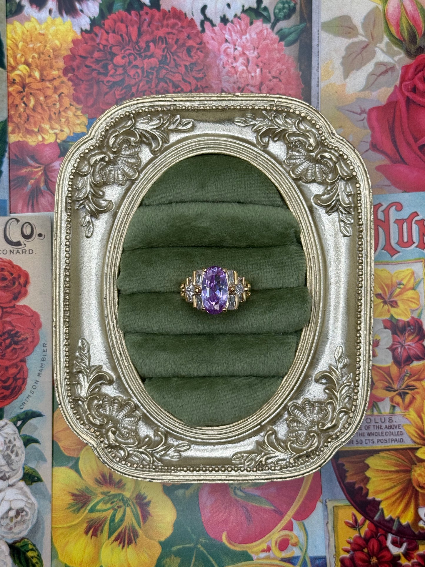 Vintage Gold Tone Old Stock Ring Size 5