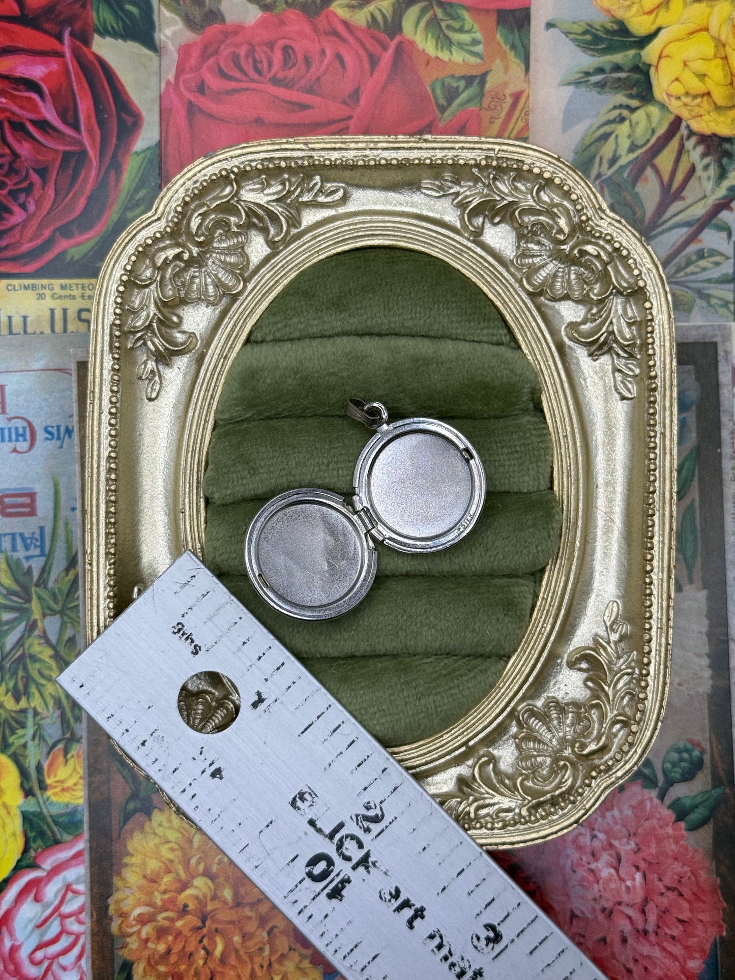 Vintage Sterling Silver Etched Locket Pendant