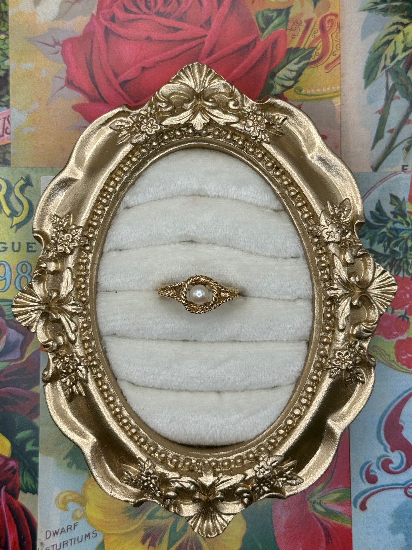 Vintage Gold Tone Avon Pearl Ring Size 4.75