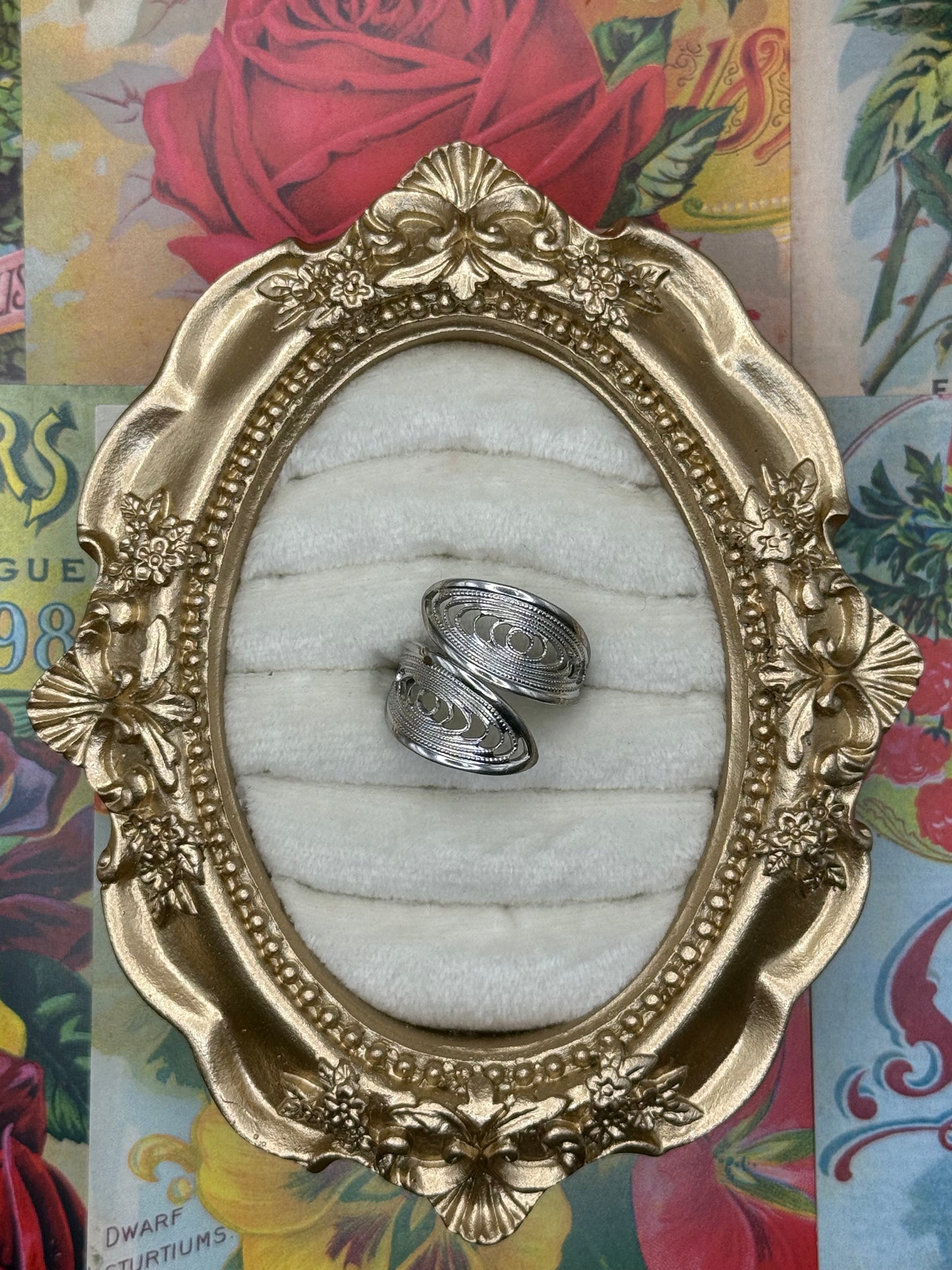 Vintage Silver Tone Ring Size 5.5
