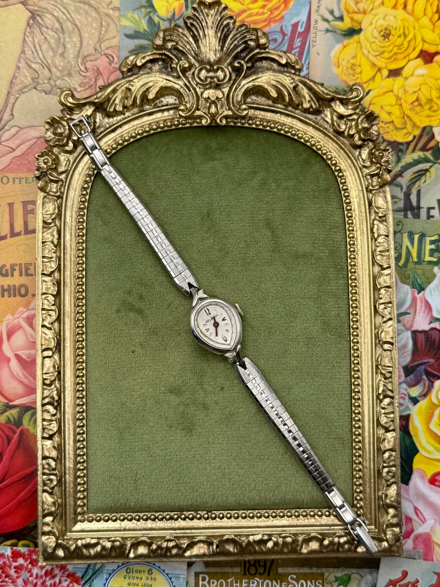 Working Vintage Silver Tone Wind Up Watch