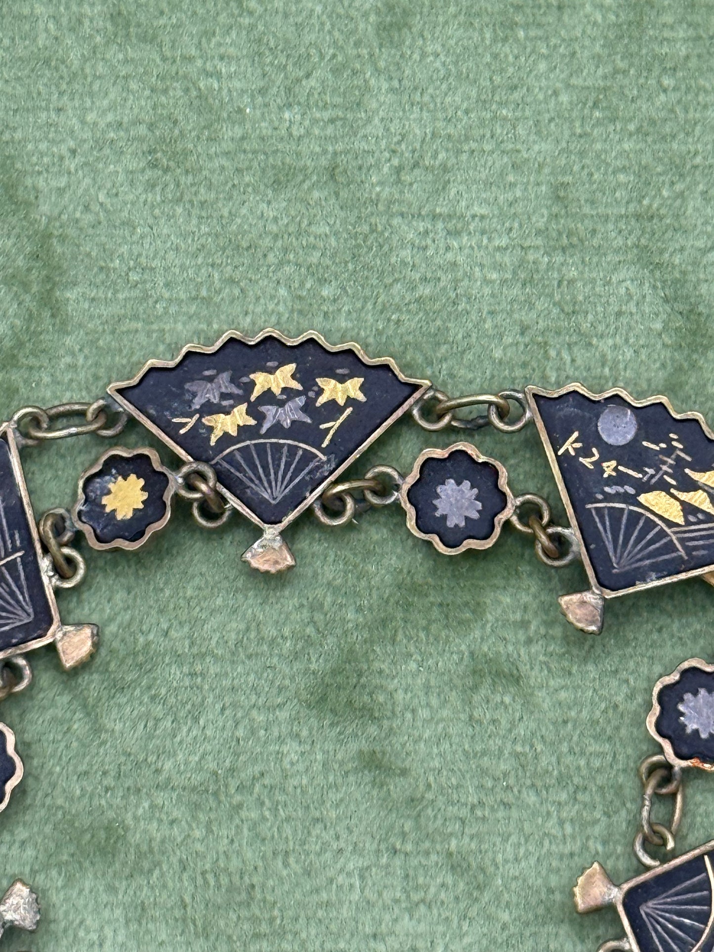 Vintage Gold Tone Japanese Damascene Bracelet (Matte) 6.5”