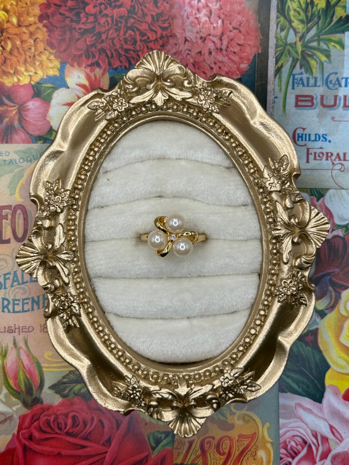 Vintage Gold Tone Pearl Ring Size 6