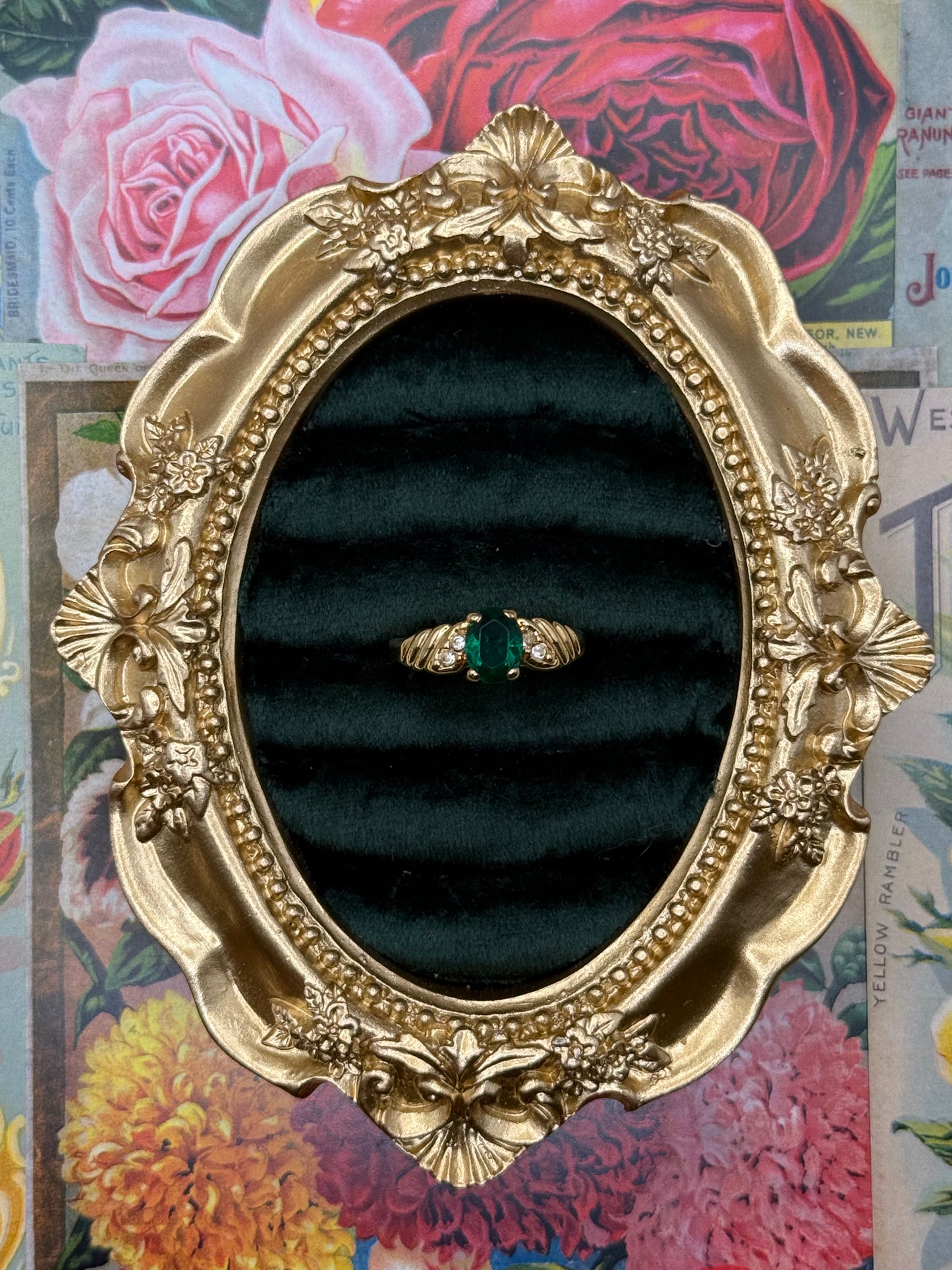 Vintage Gold Tone Green Stone Ring Size 8