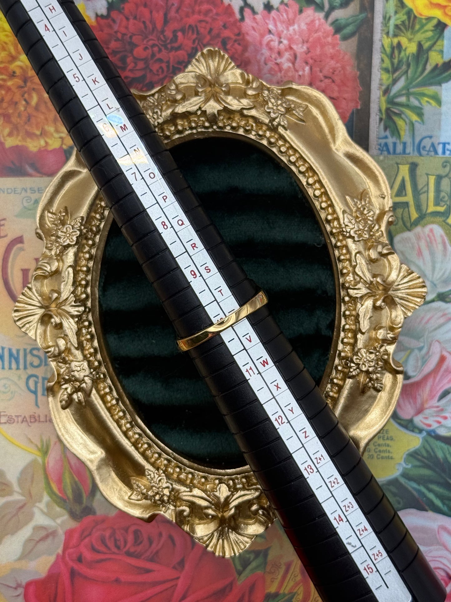 Vintage Gold Tone Old Stock Ring Size 10