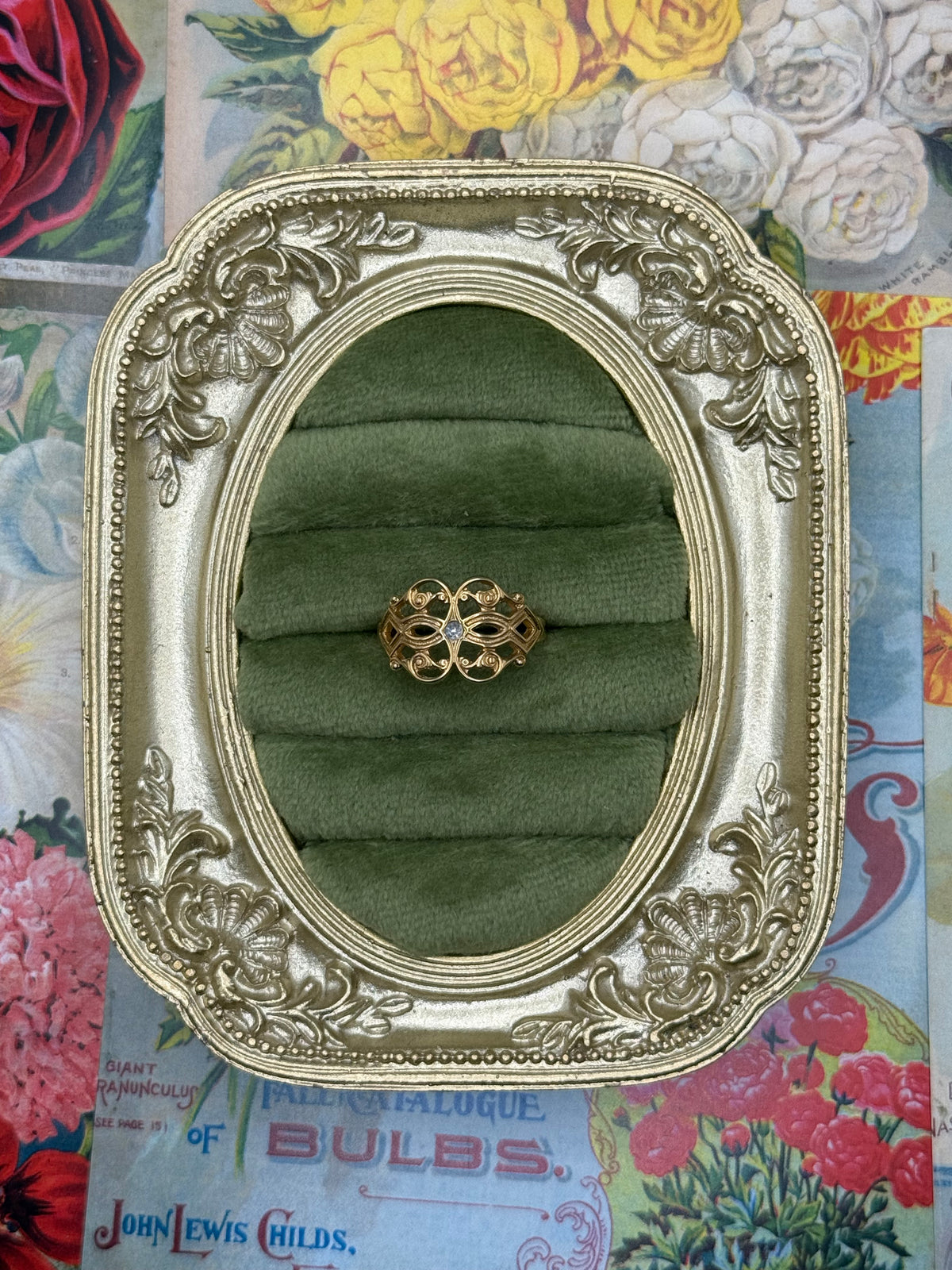 Vintage Gold Tone Avon Ring Size 7.75