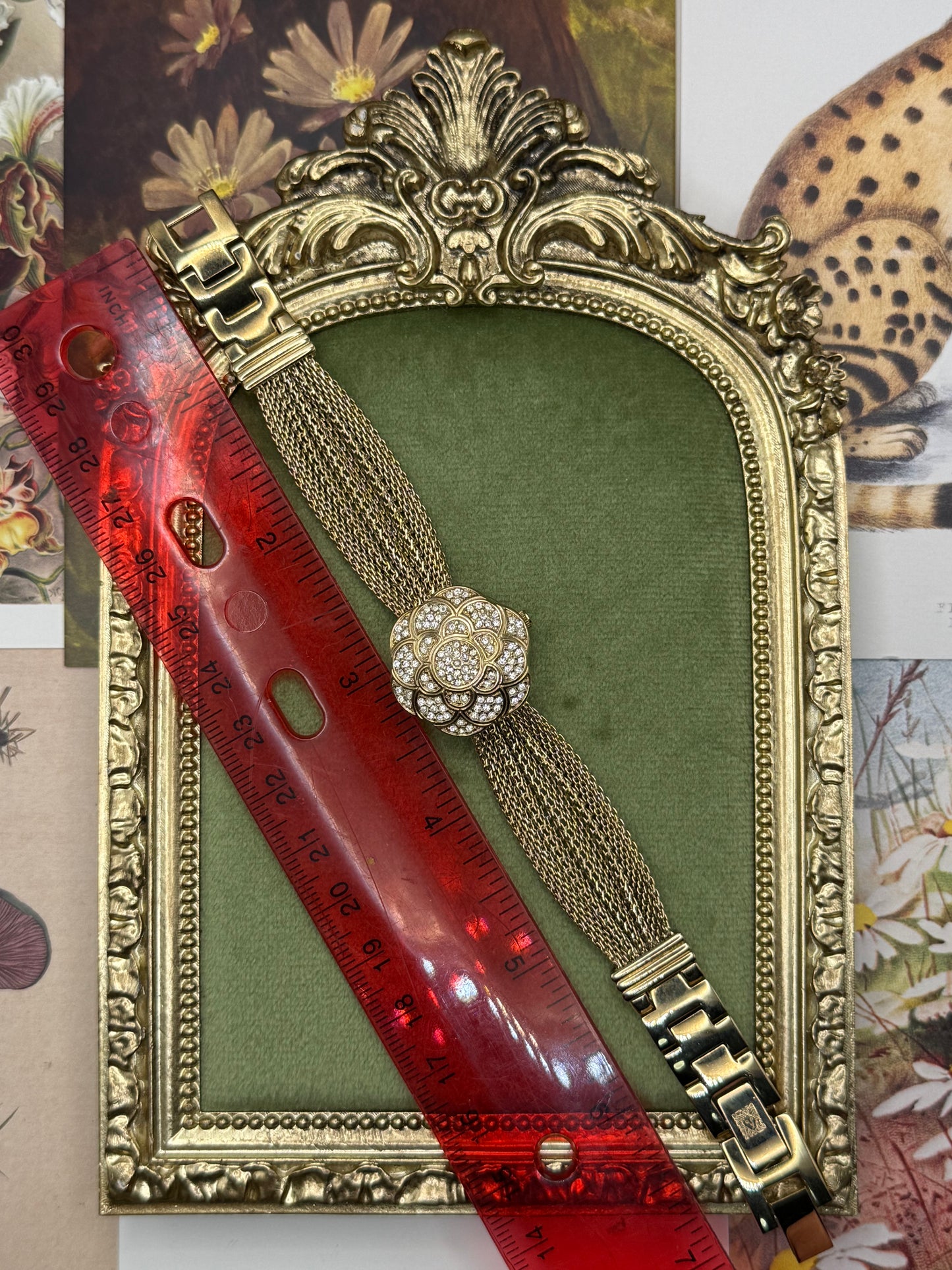 Working Vintage Gold Tone Peek a Boo Watch