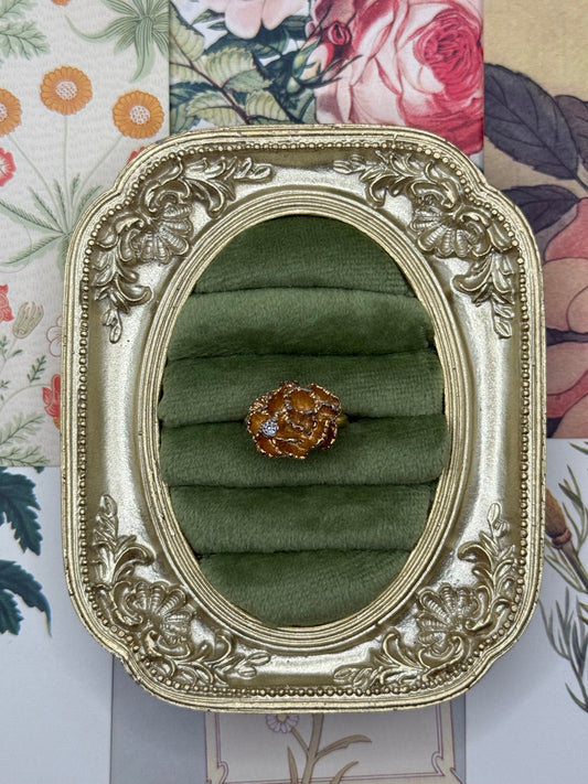 Vintage Gold Tone Avon Ring Size 5