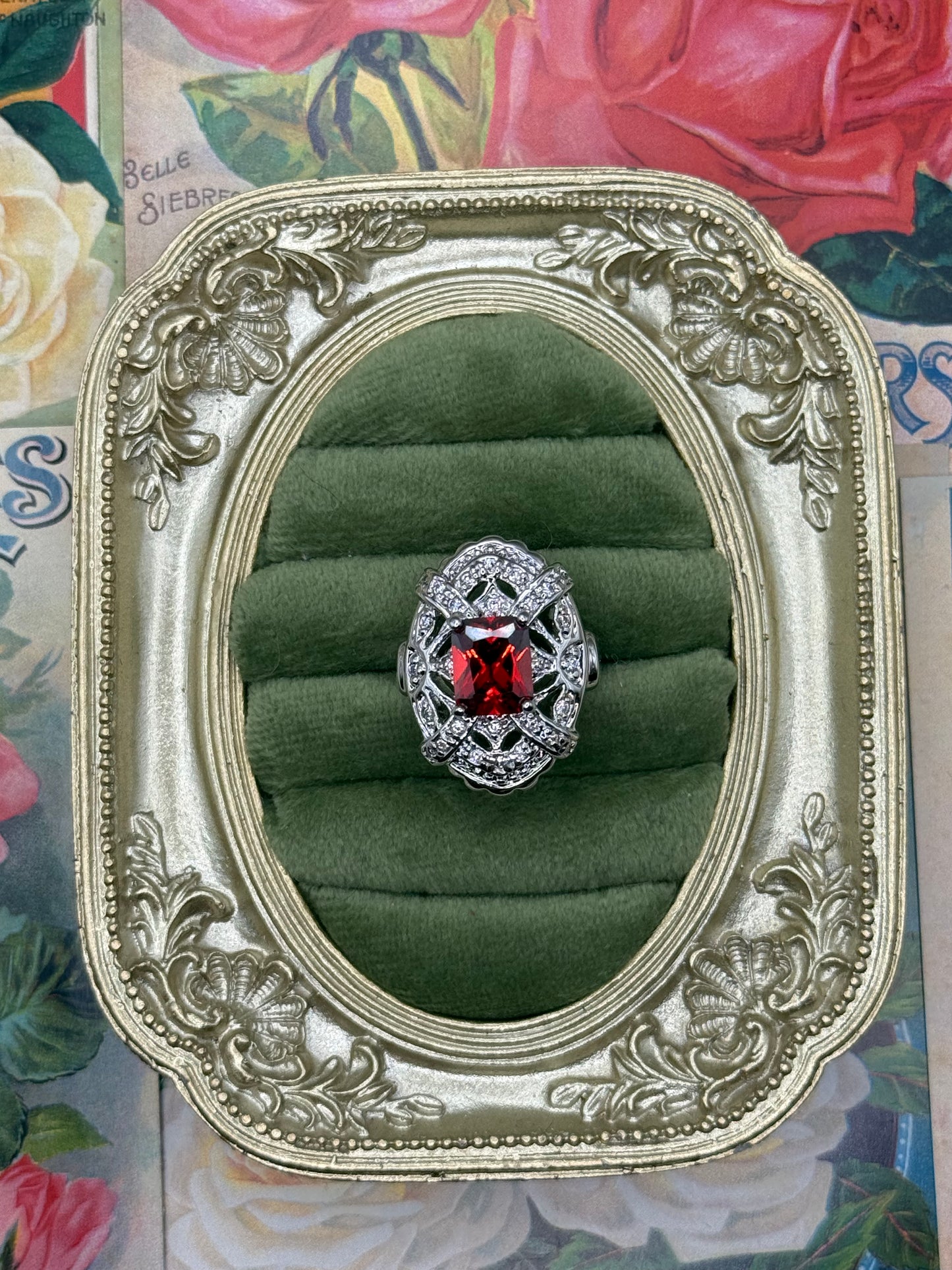 Vintage Silver Tone Old Stock Gemstone Ring Size 8.25