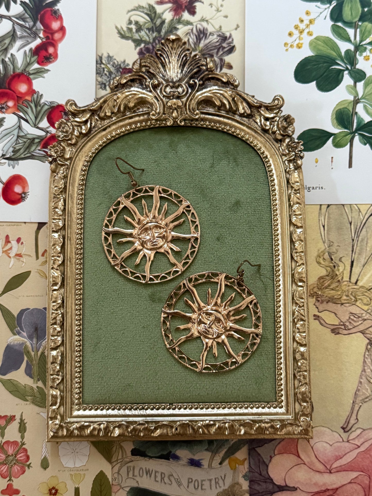 Vintage Gold Tone Sun Celestial Earrings