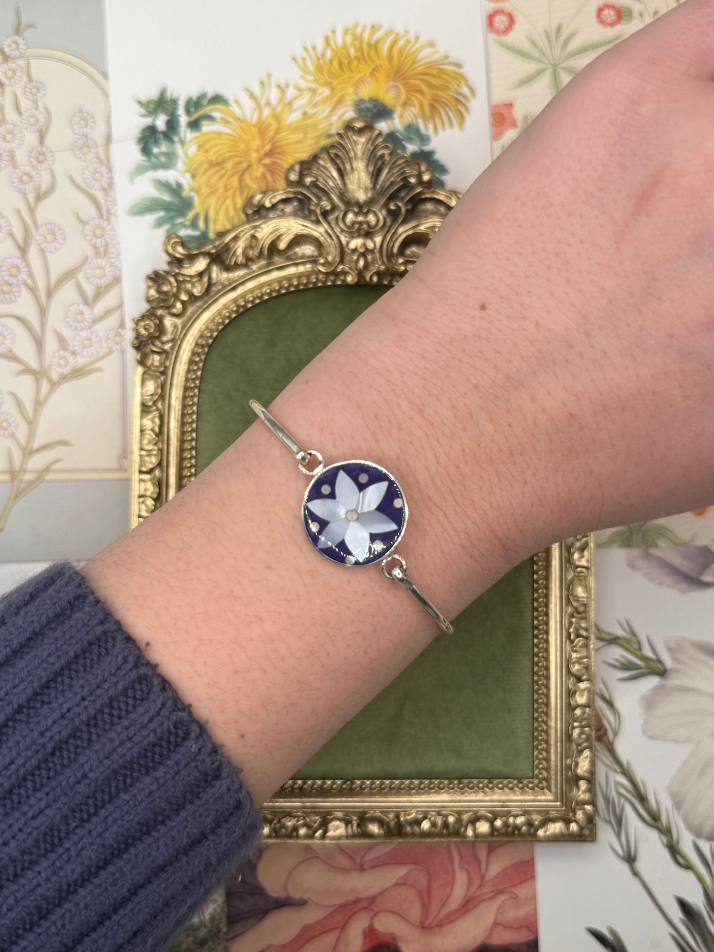 Vintage Silver Tone Abalone Inlay Bracelet