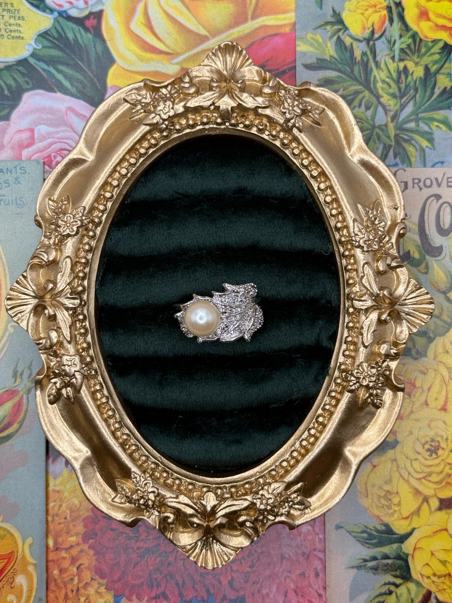 Vintage Silver Tone Pearl Leaf Ring Size 6