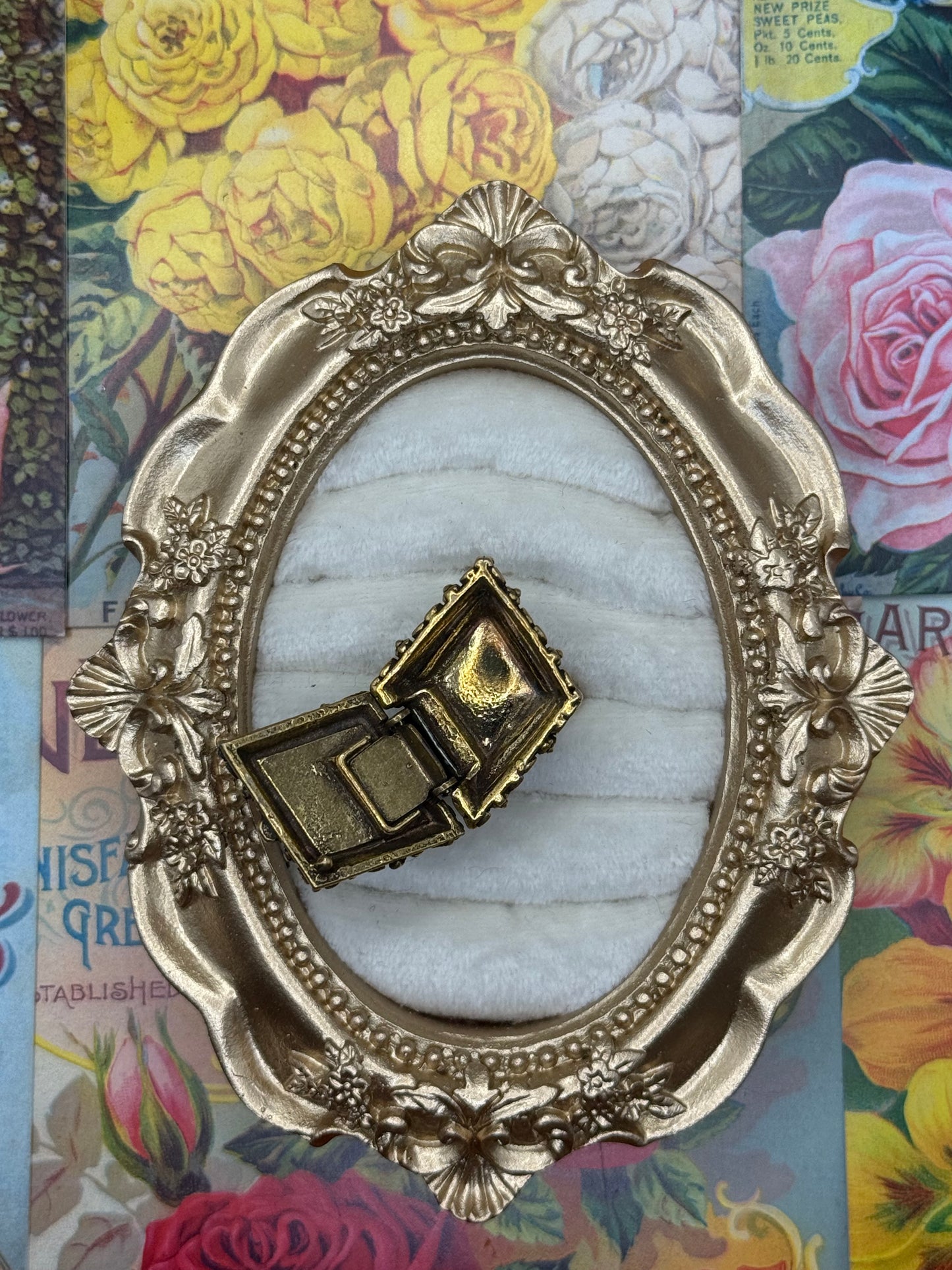 Vintage Gold Tone Adjustable Poison Ring Size 6