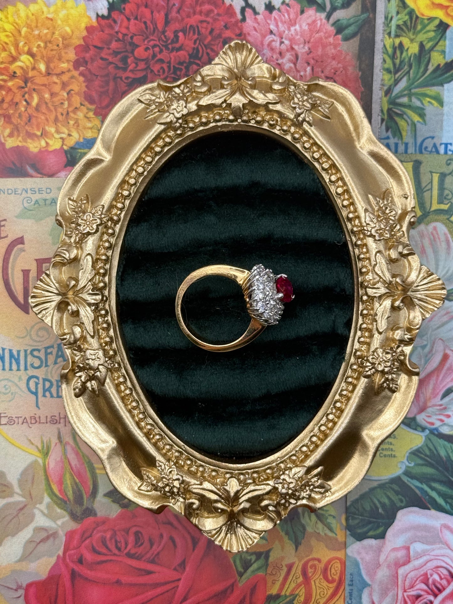 Vintage Gold Tone Old Stock Ring Size 6