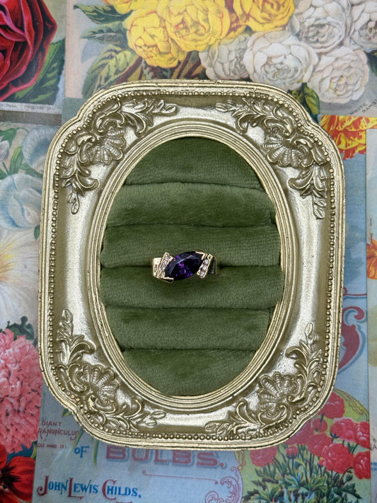 Vintage Gold Tone Old Stock Ring Size 8